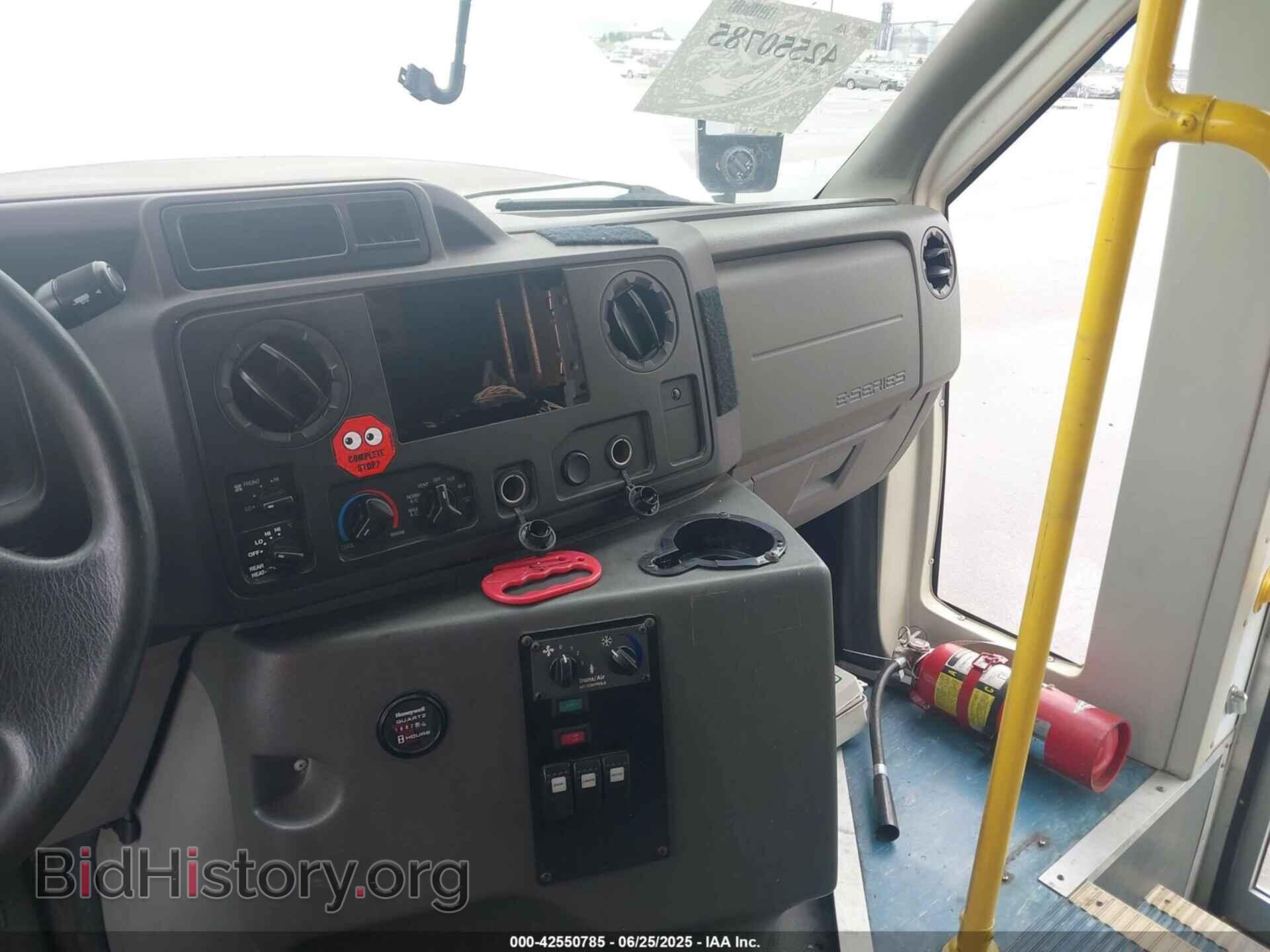 2015 FORD ECONOLINE - VIN: 1FDEE4FL7FDA23823 - Photo 6