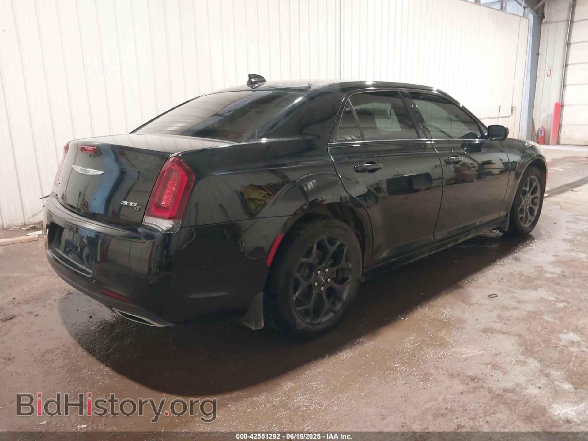 2019 CHRYSLER 300 - VIN: 2C3CCAGG7KH573459 - Фото 4
