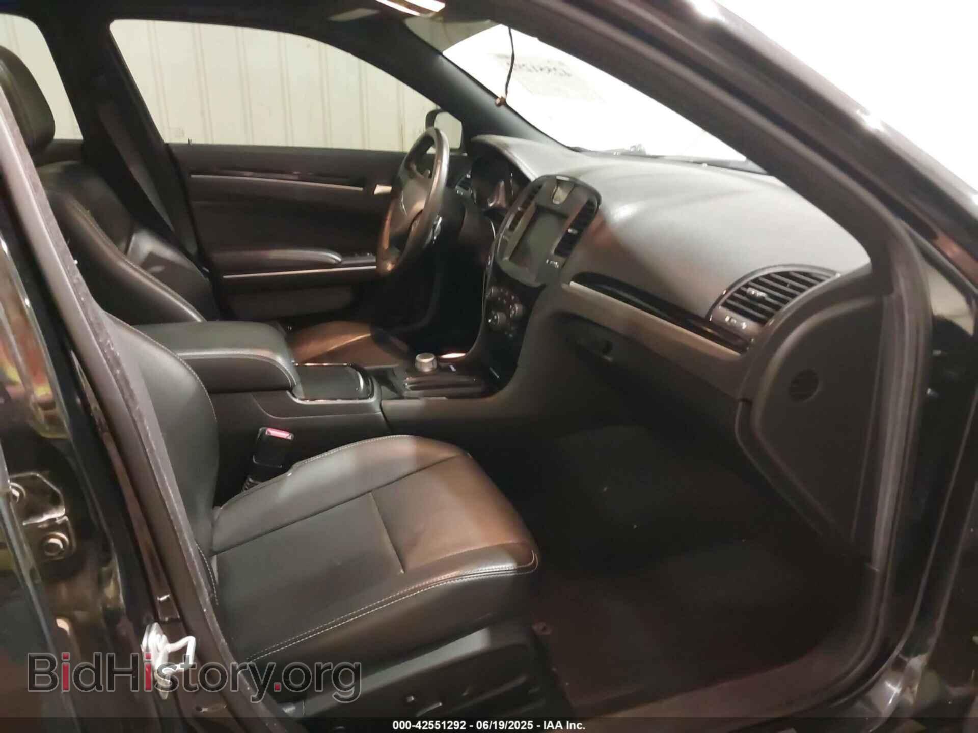 2019 CHRYSLER 300 - VIN: 2C3CCAGG7KH573459 - Фото 5