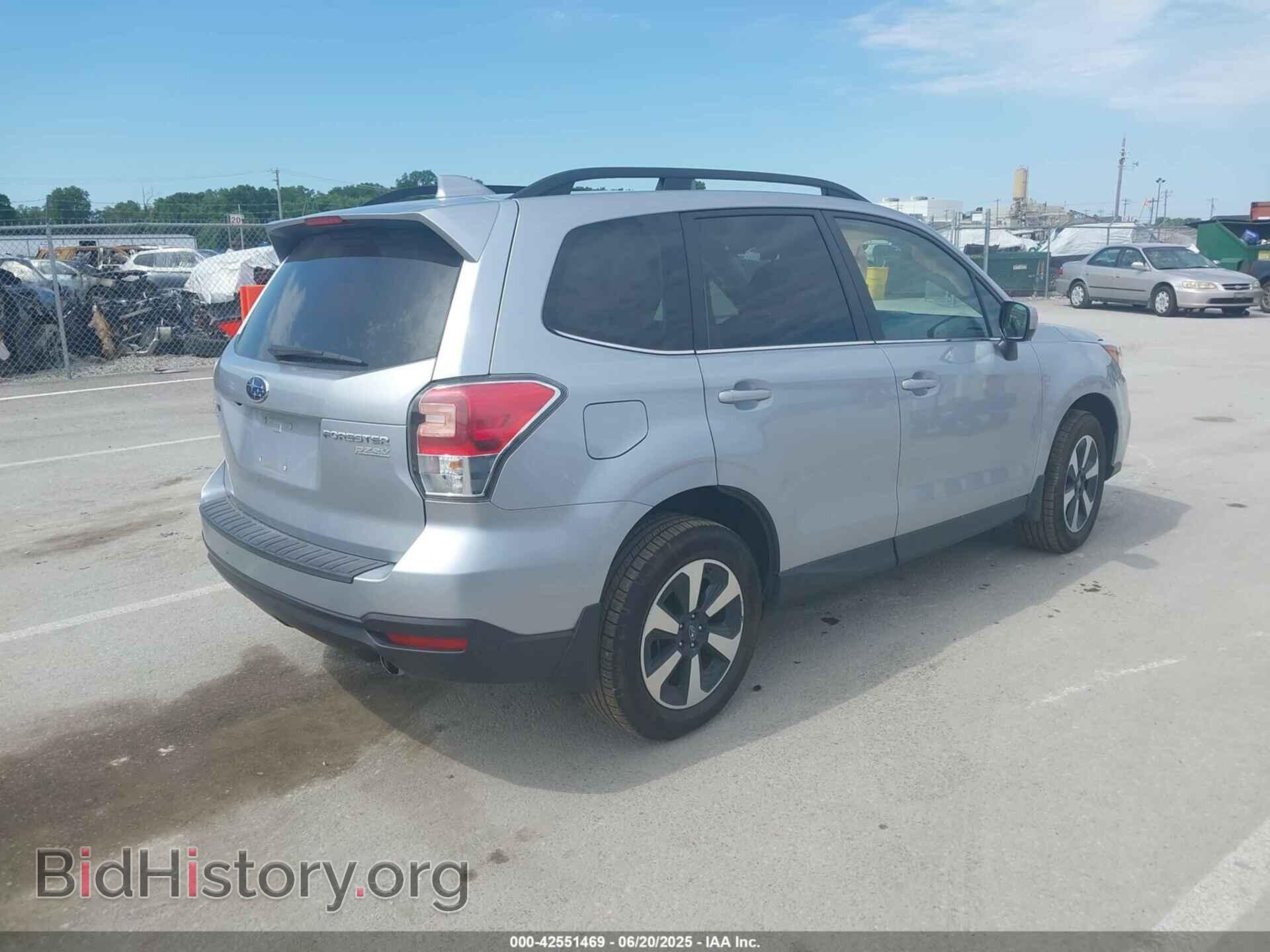 2017 SUBARU FORESTER - VIN: JF2SJAJC8HH512625 - Фото 4