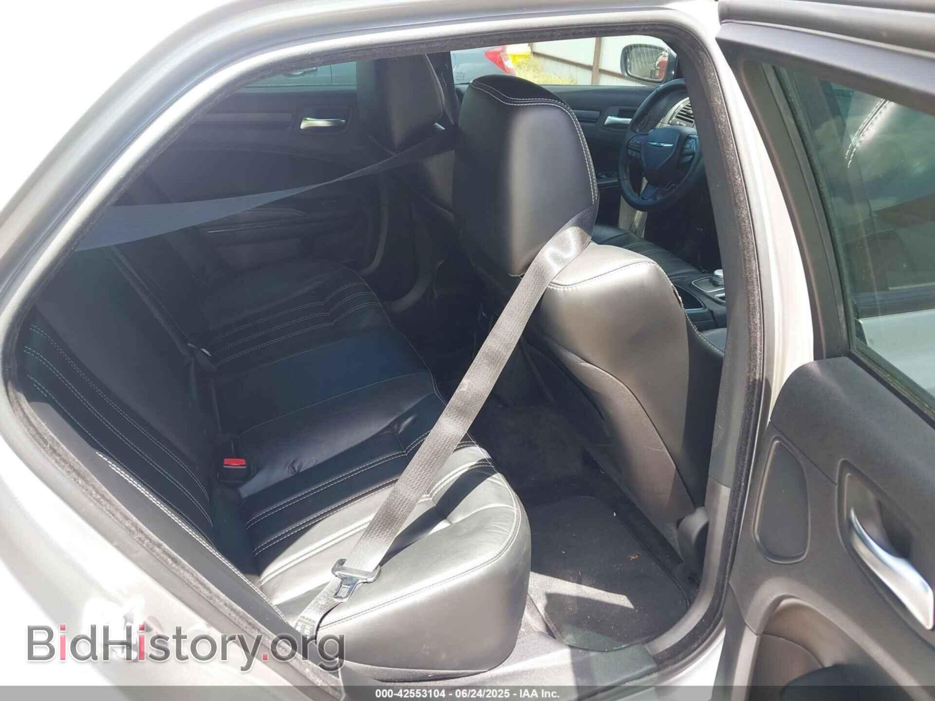 2015 CHRYSLER 300 - VIN: 2C3CCABG7FH780740 - Фото 8