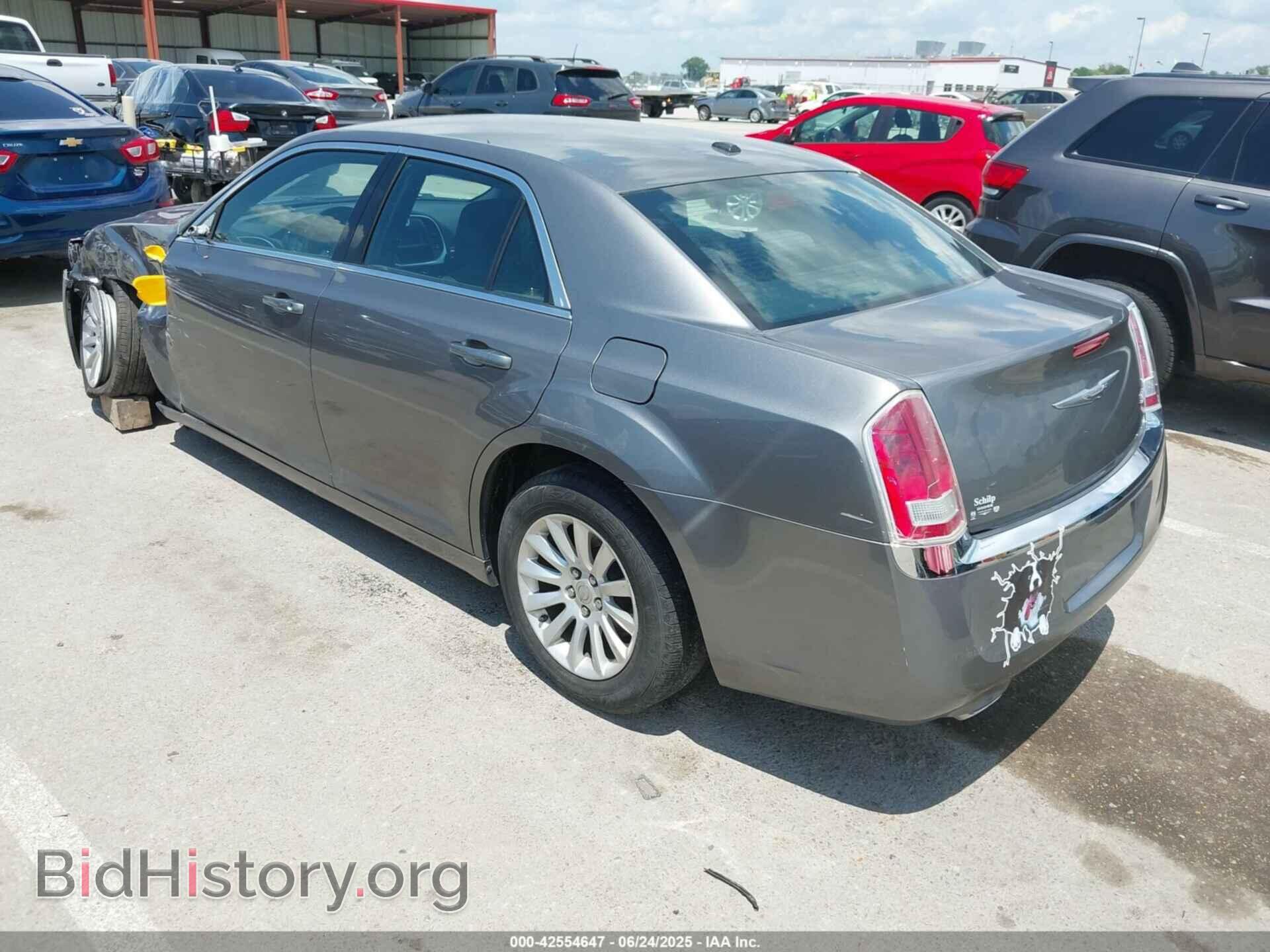 2012 CHRYSLER 300 - VIN: 2C3CCAAG0CH156730 - Фото 3