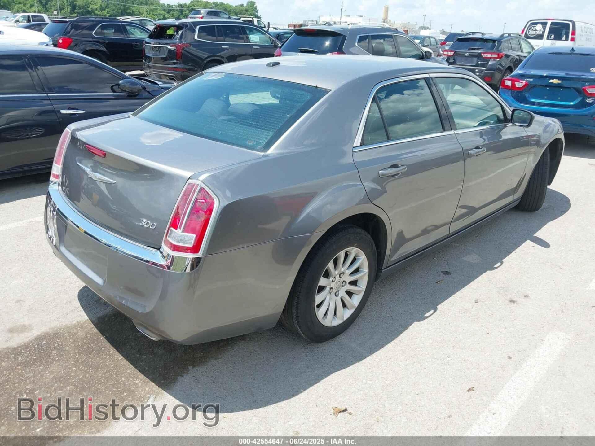 2012 CHRYSLER 300 - VIN: 2C3CCAAG0CH156730 - Фото 4