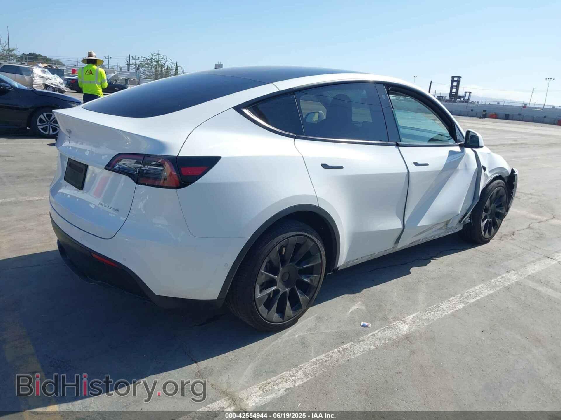 2021 TESLA MODEL Y - VIN: 5YJYGAEE4MF265696 - Фото 4