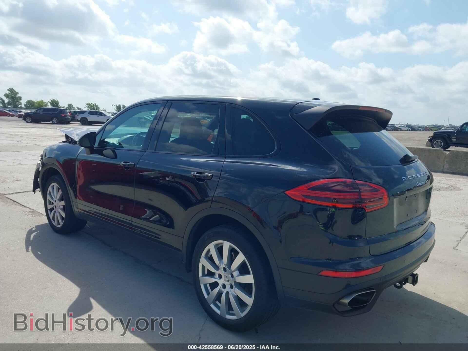 2017 PORSCHE CAYENNE - VIN: WP1AA2A22HKA91607 - Фото 3