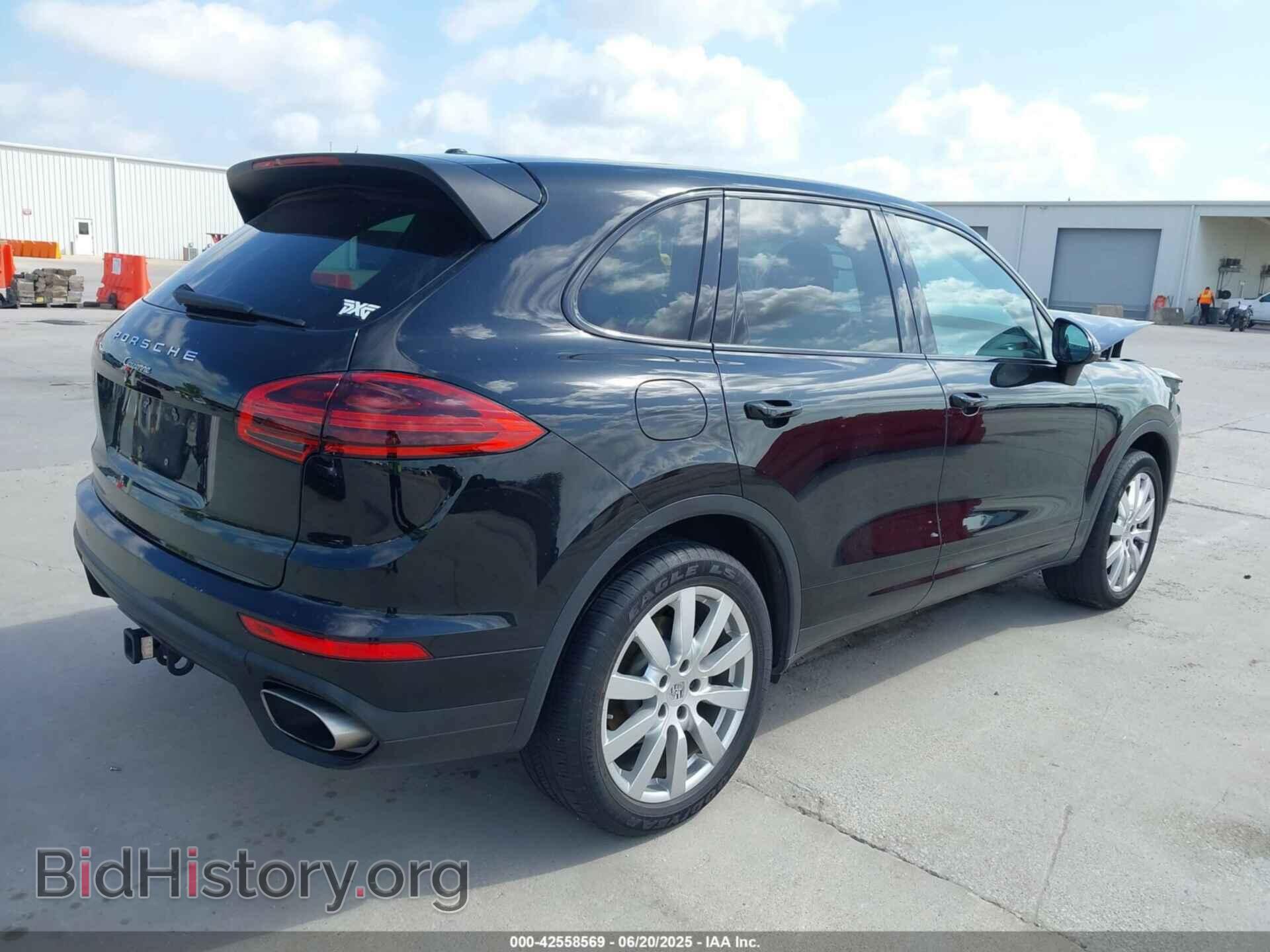 2017 PORSCHE CAYENNE - VIN: WP1AA2A22HKA91607 - Фото 4