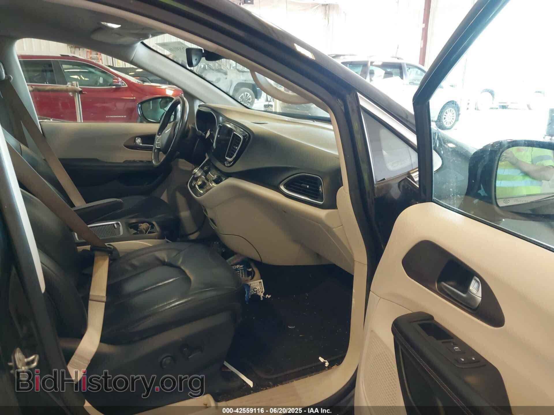 2018 CHRYSLER PACIFICA - VIN: 2C4RC1EG2JR197741 - Photo 5