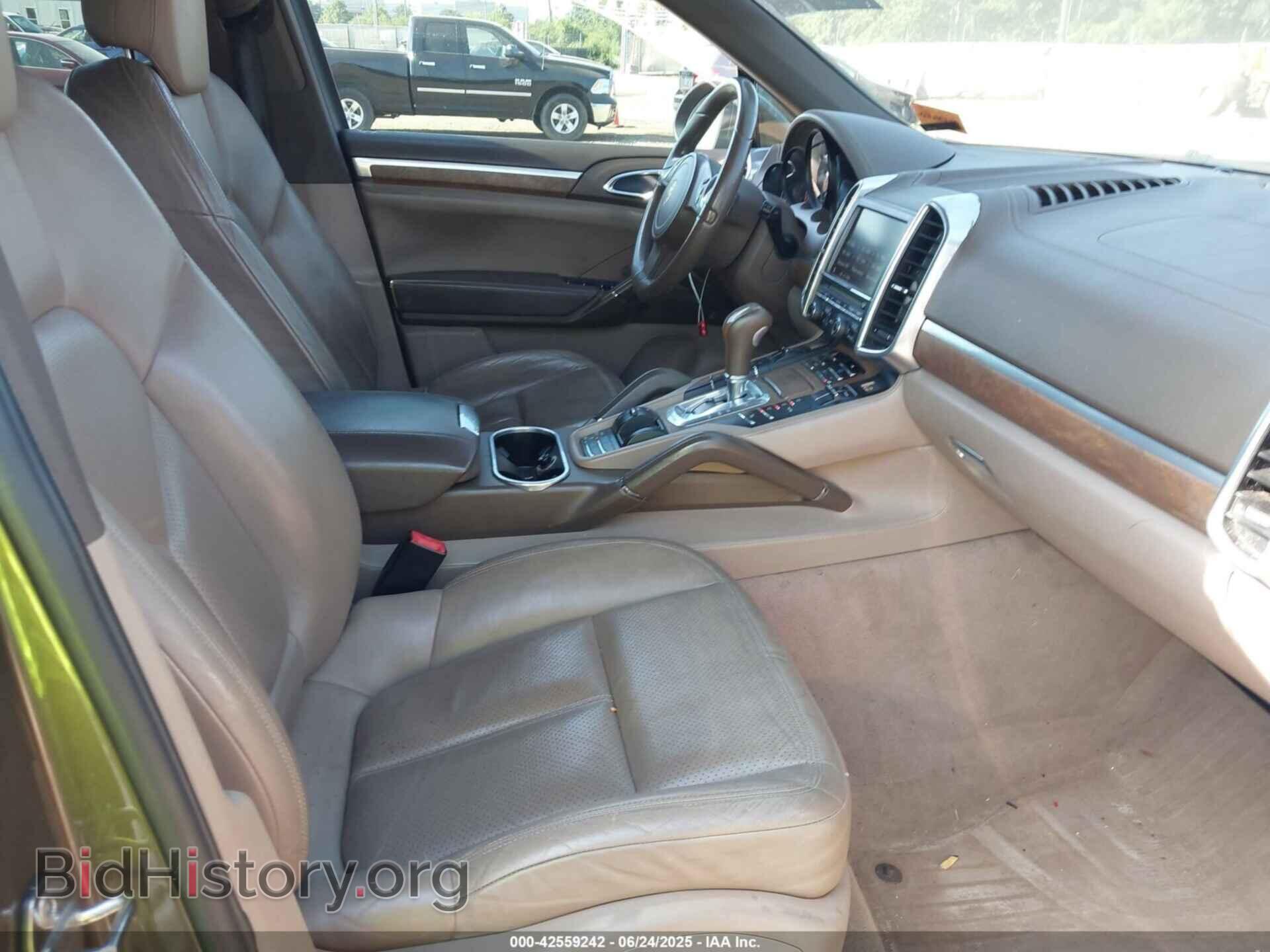 2011 PORSCHE CAYENNE - VIN: WP1AA2A26BLA09038 - Фото 5