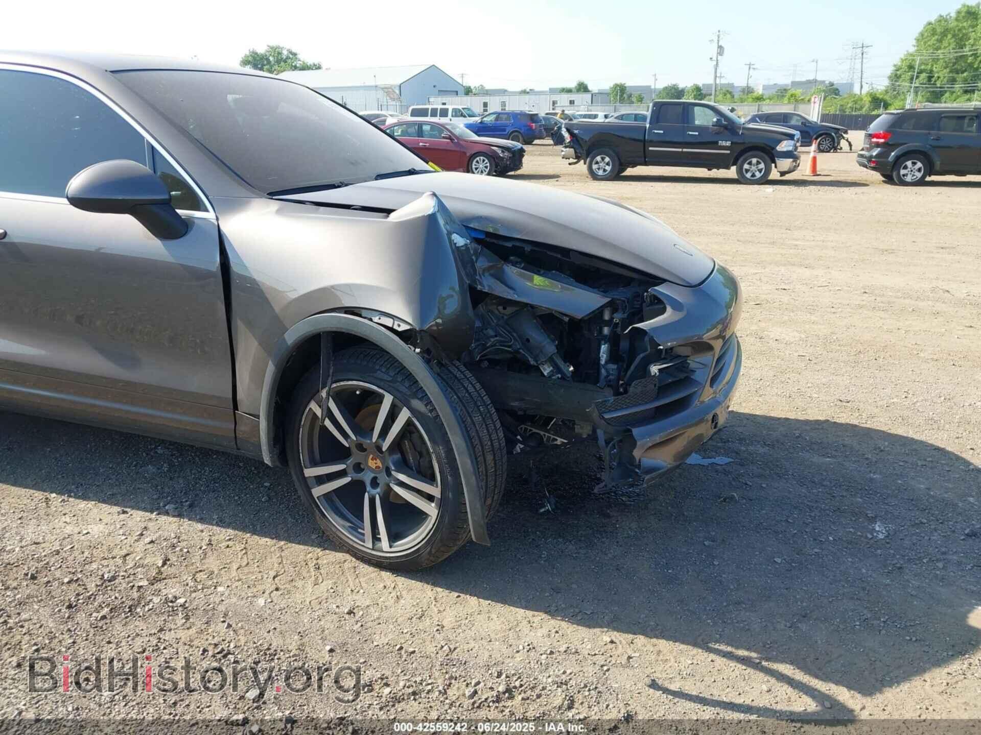 2011 PORSCHE CAYENNE - VIN: WP1AA2A26BLA09038 - Фото 6