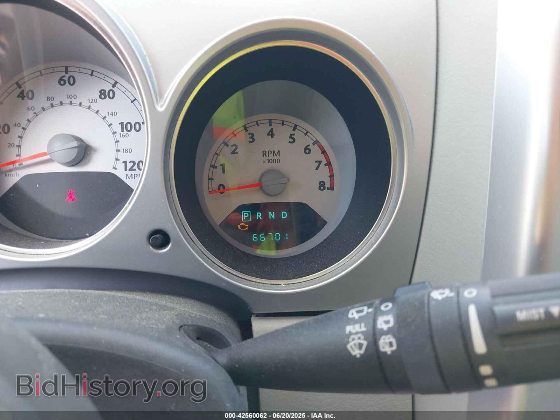 2008 CHRYSLER PT CRUISER - VIN: 3A8FY48B68T117041 - Фото 7