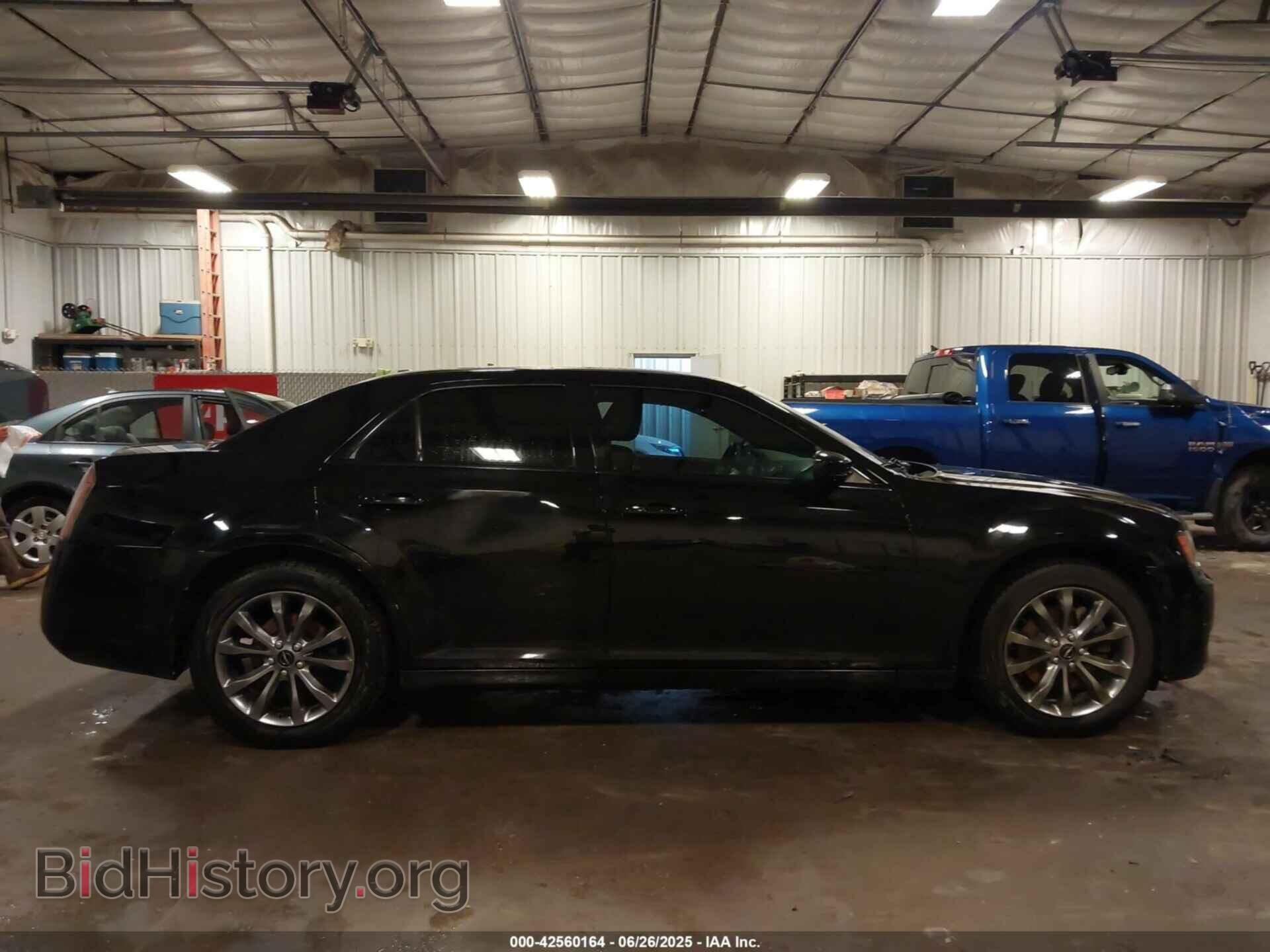 2014 CHRYSLER 300 - VIN: 2C3CCAGG3EH331532 - Фото 14