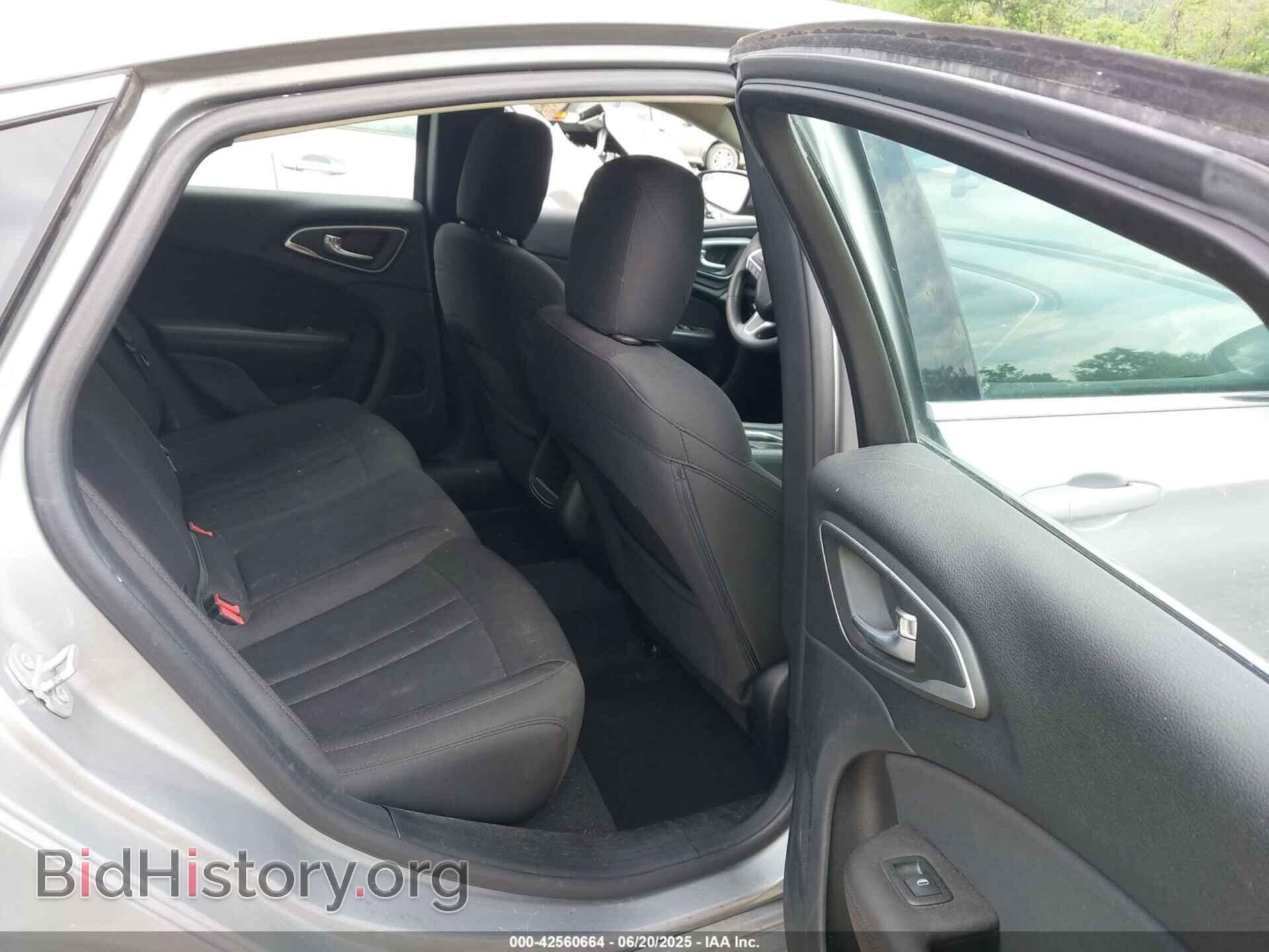 2015 CHRYSLER 200 - VIN: 1C3CCCAB0FN537344 - Фото 8
