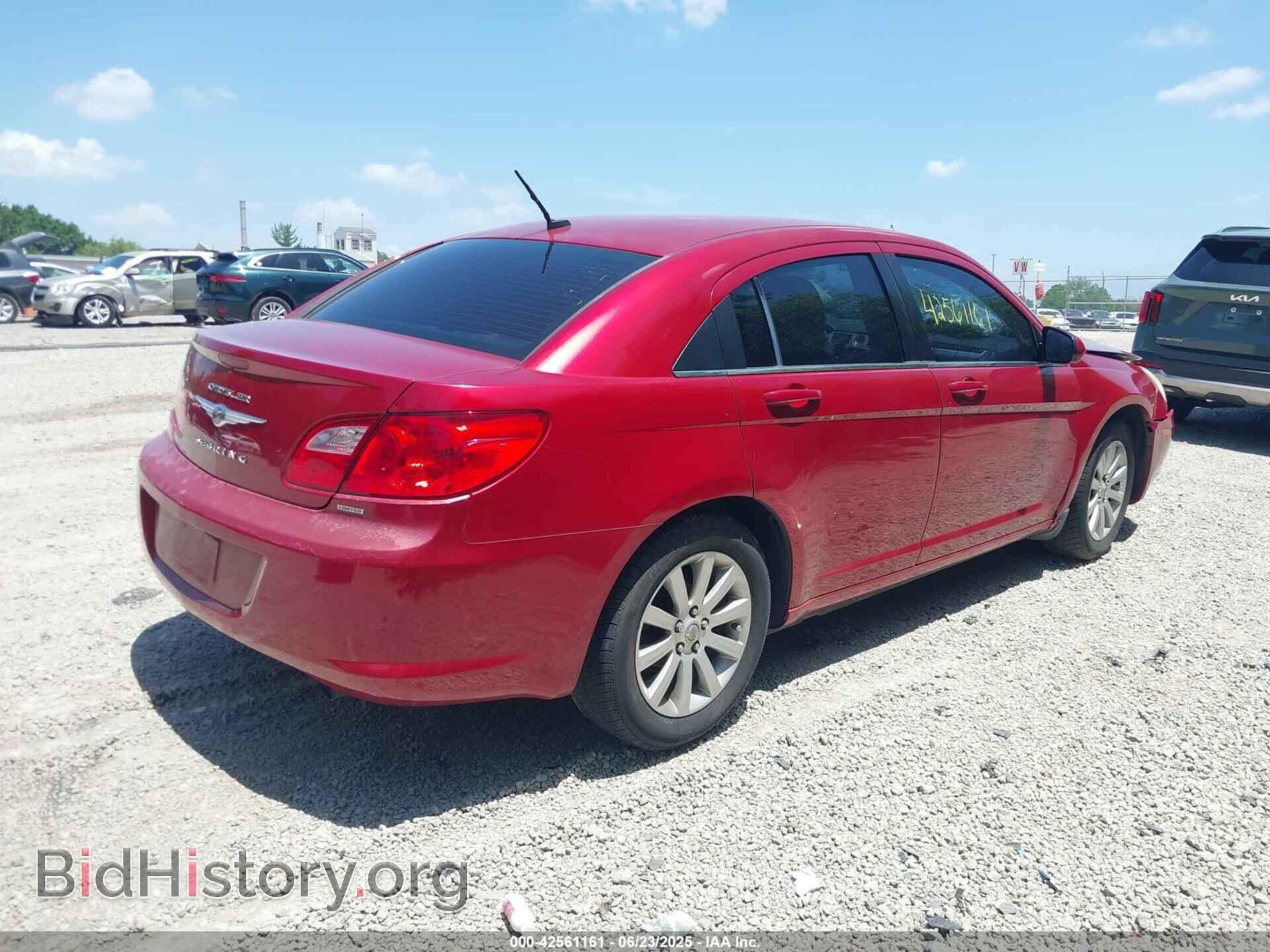 2010 CHRYSLER SEBRING - VIN: 1C3CC5FB8AN133656 - Фото 4