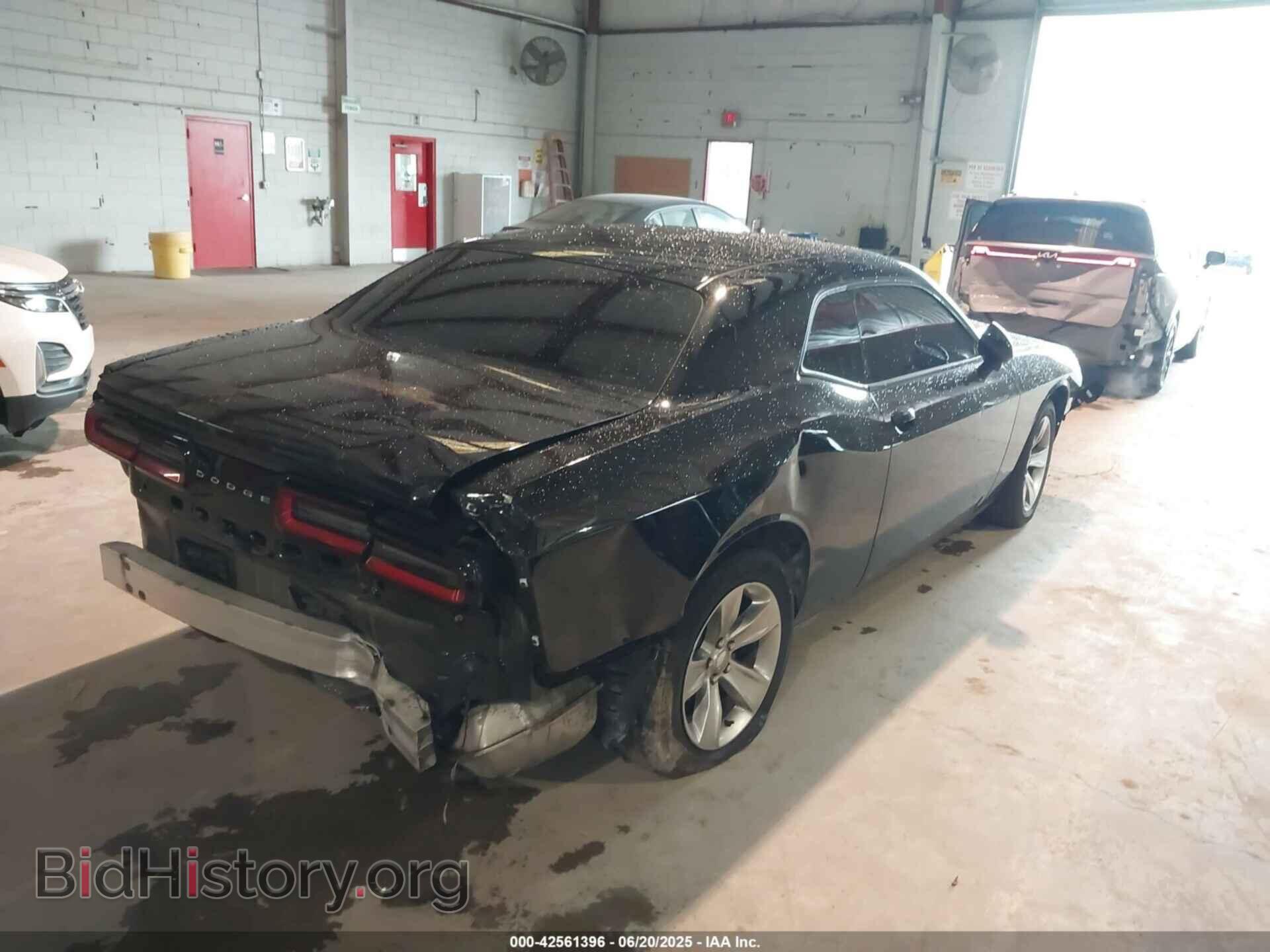 2017 DODGE CHALLENGER - VIN: 2C3CDZAG4HH573190 - Фото 4