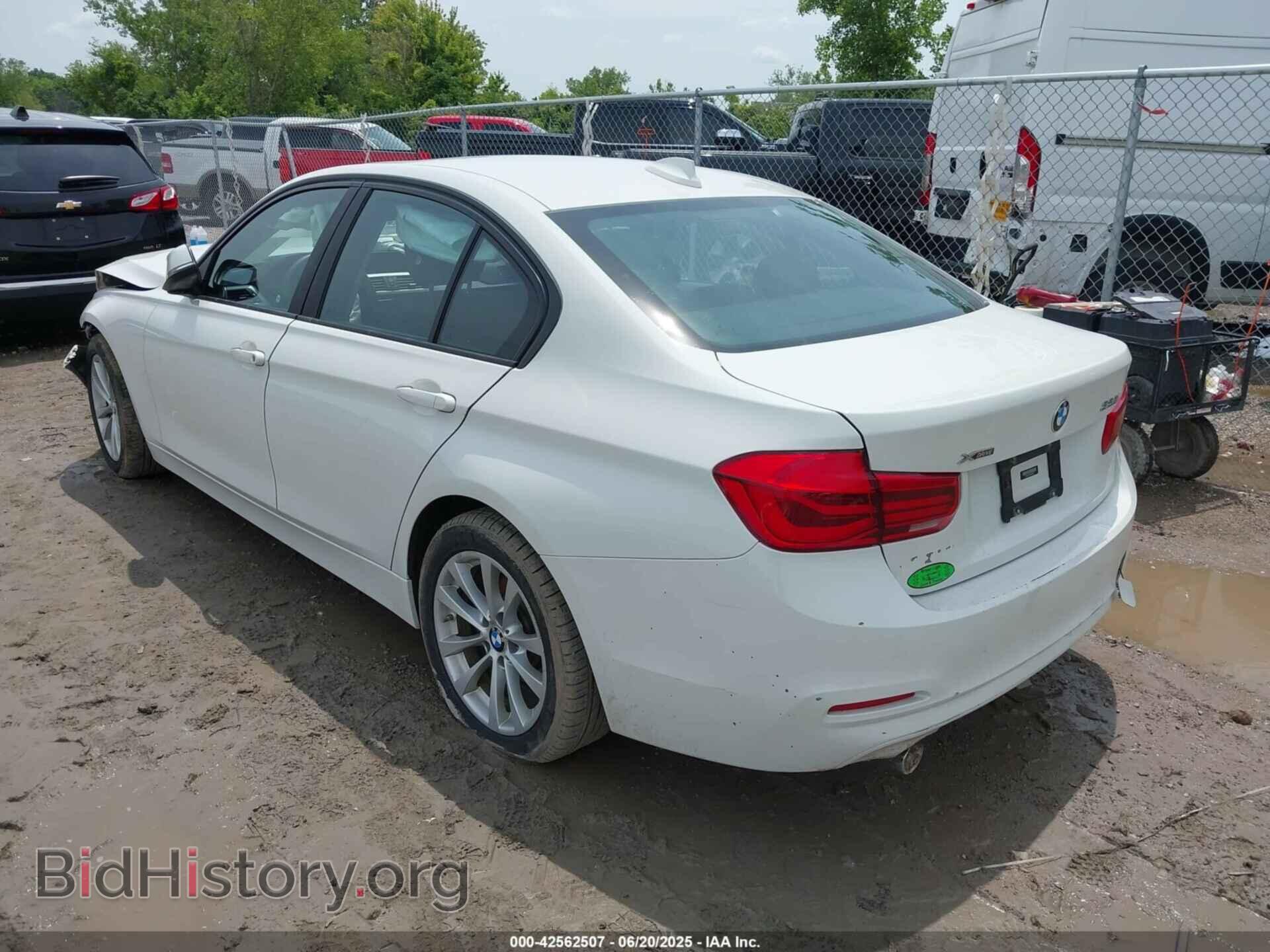 2017 BMW 320I - VIN: WBA8A3C30HA066980 - Фото 3