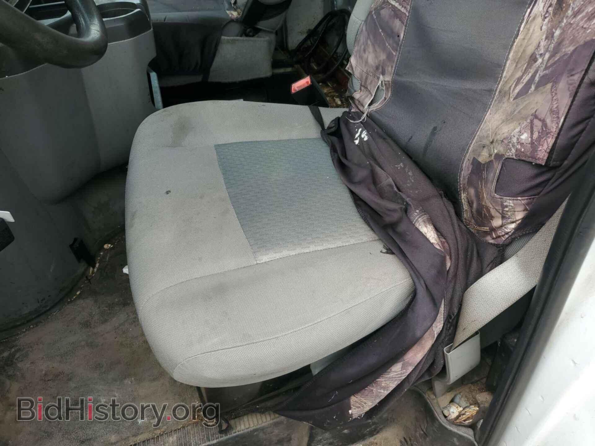 2017 FORD ECONOLINE - VIN: 1FDWE3F68HDC61319 - Photo 2