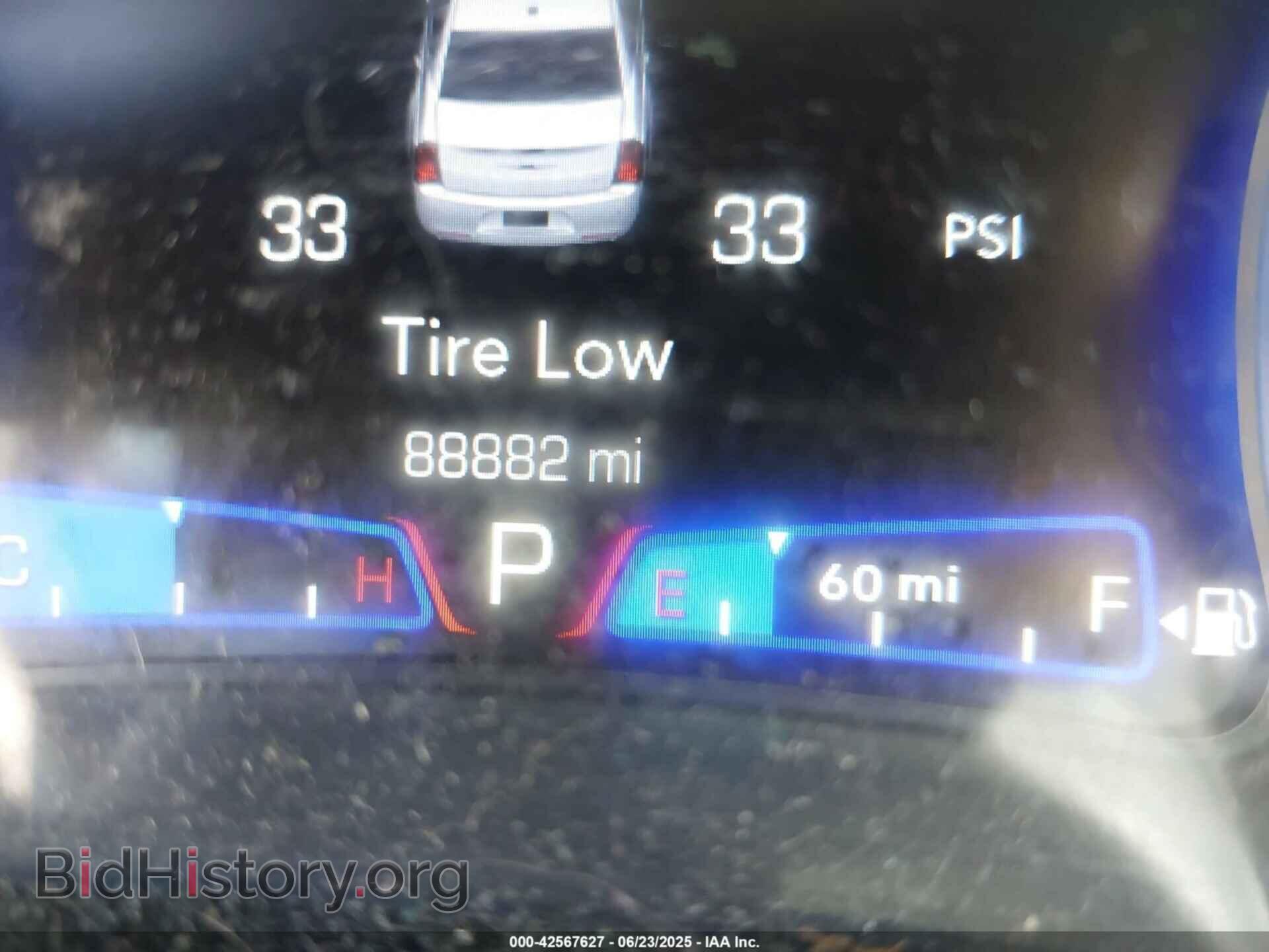 2019 CHRYSLER 300 - VIN: 2C3CCAGG3KH586189 - Фото 16