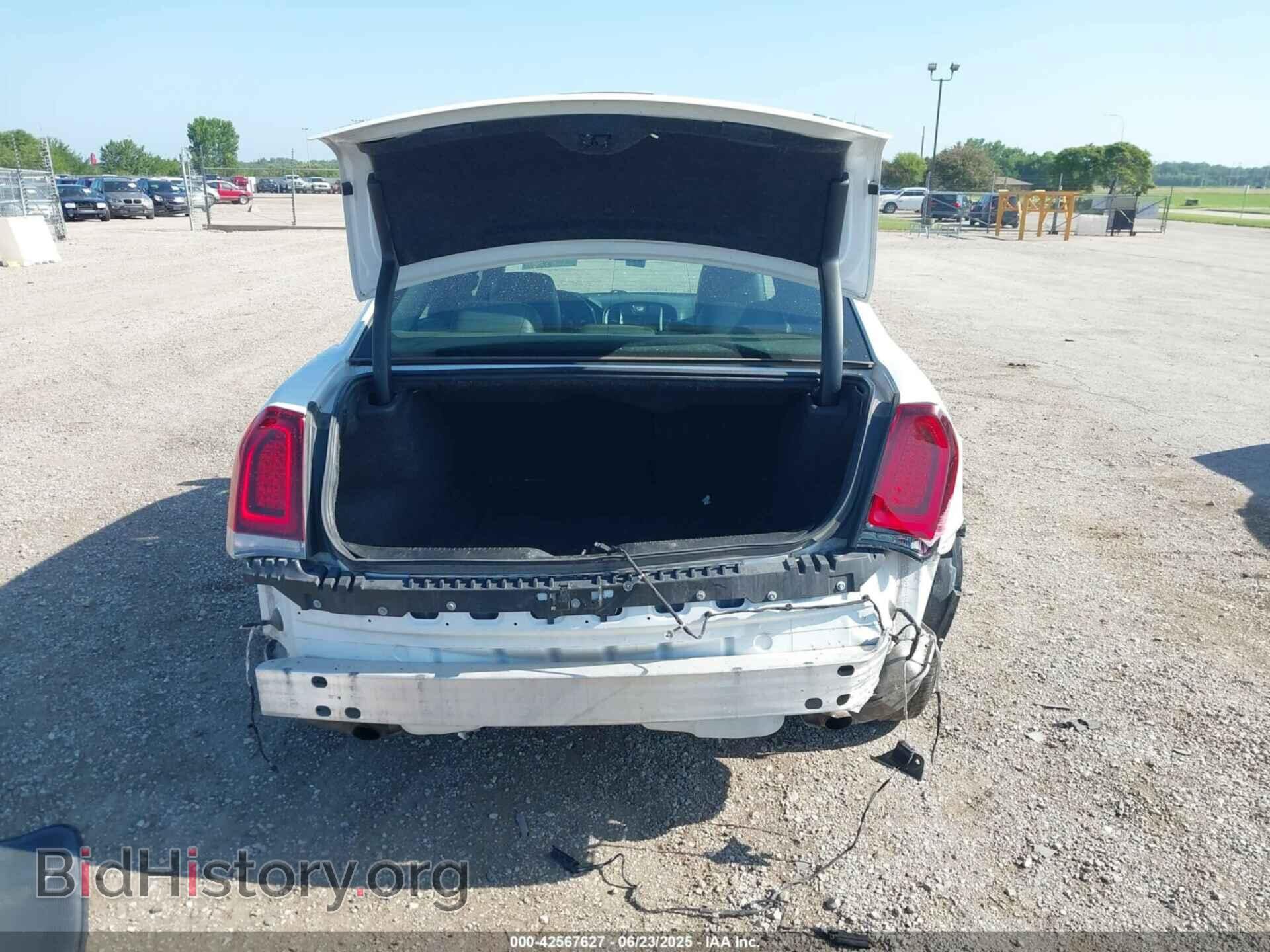 2019 CHRYSLER 300 - VIN: 2C3CCAGG3KH586189 - Фото 17