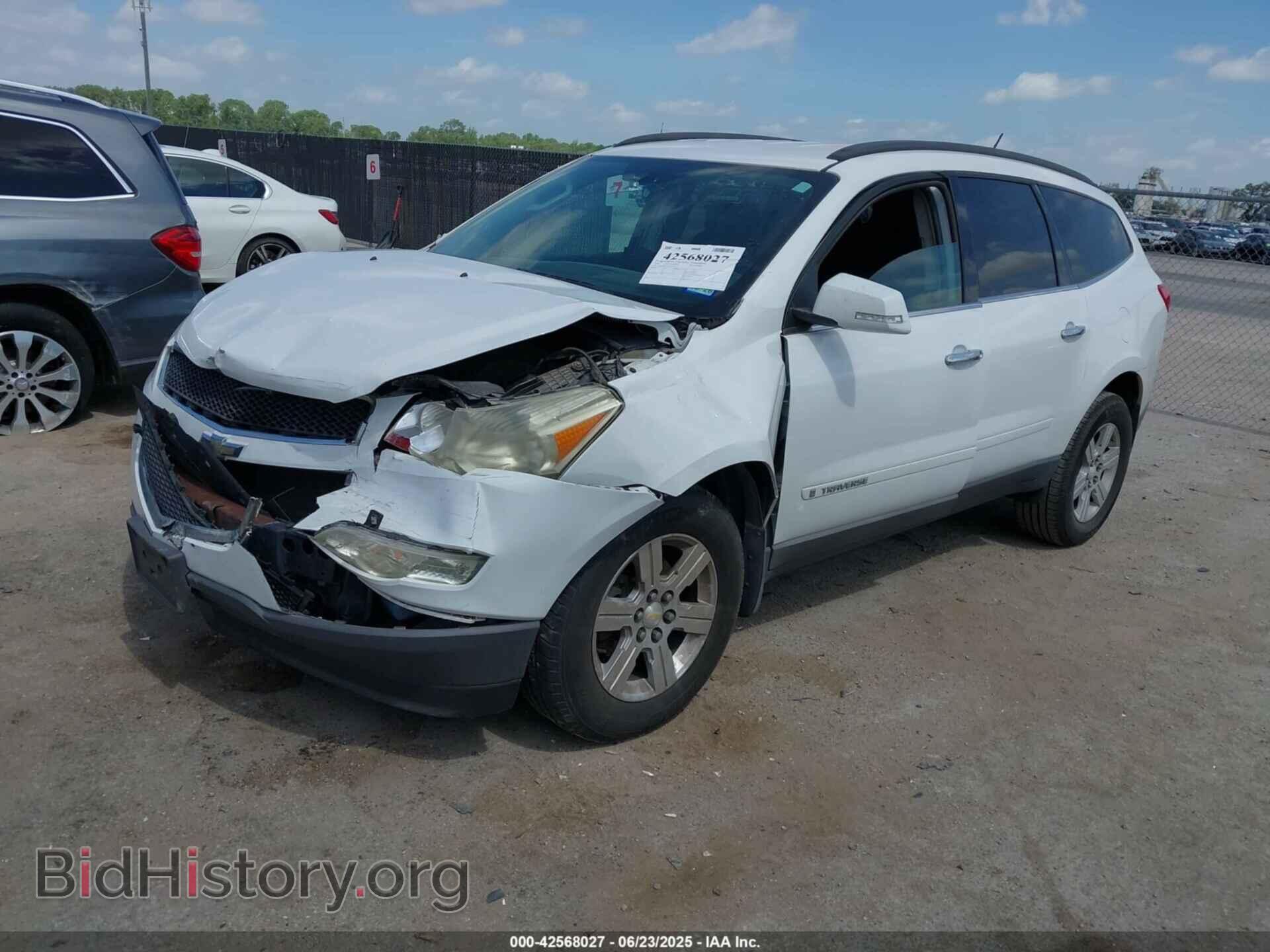 2009 CHEVROLET TRAVERSE - VIN: 1GNER23D59S120276 - Фото 2