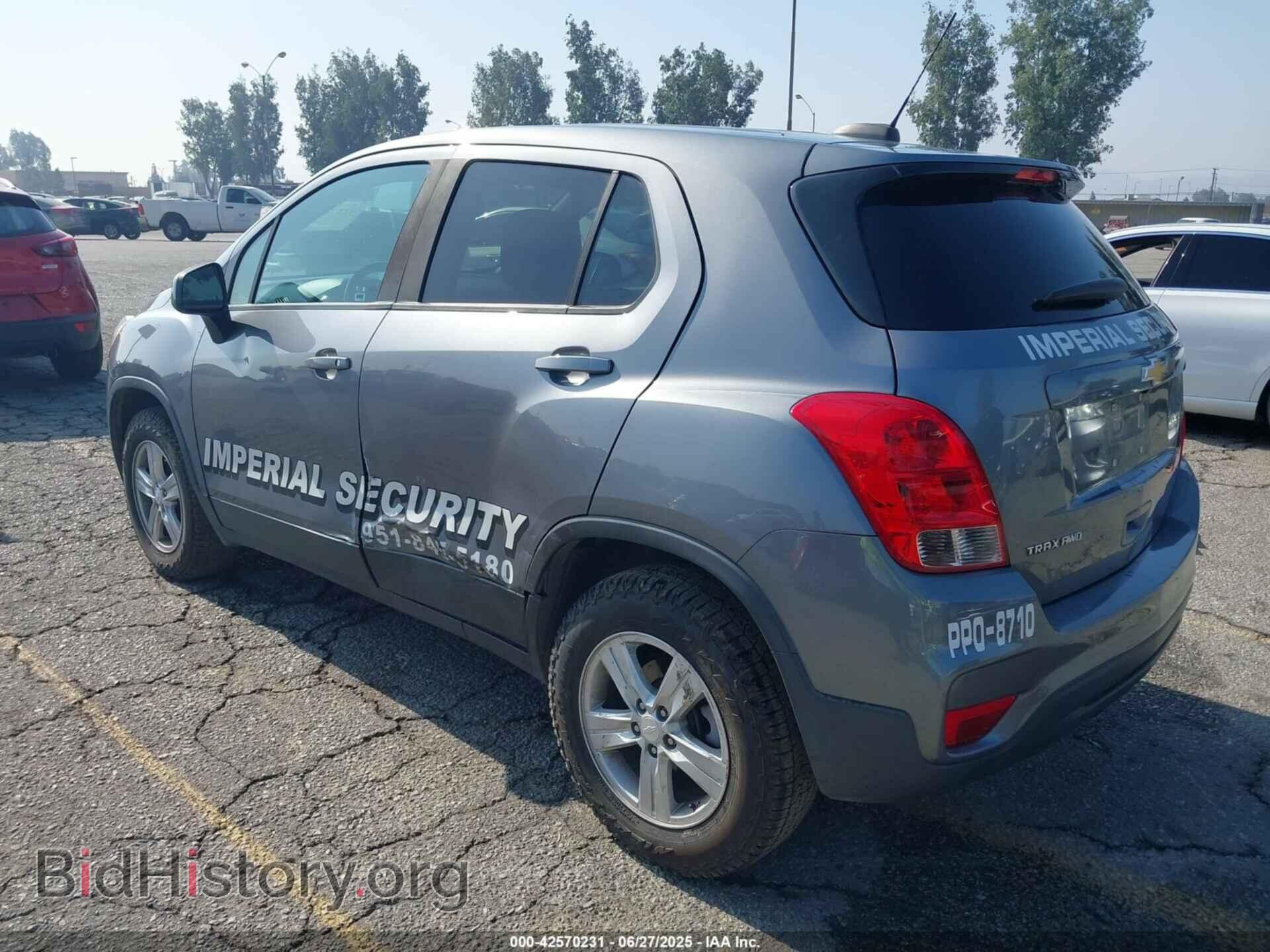 2020 CHEVROLET TRAX - VIN: 3GNCJNSB9LL333611 - Фото 3