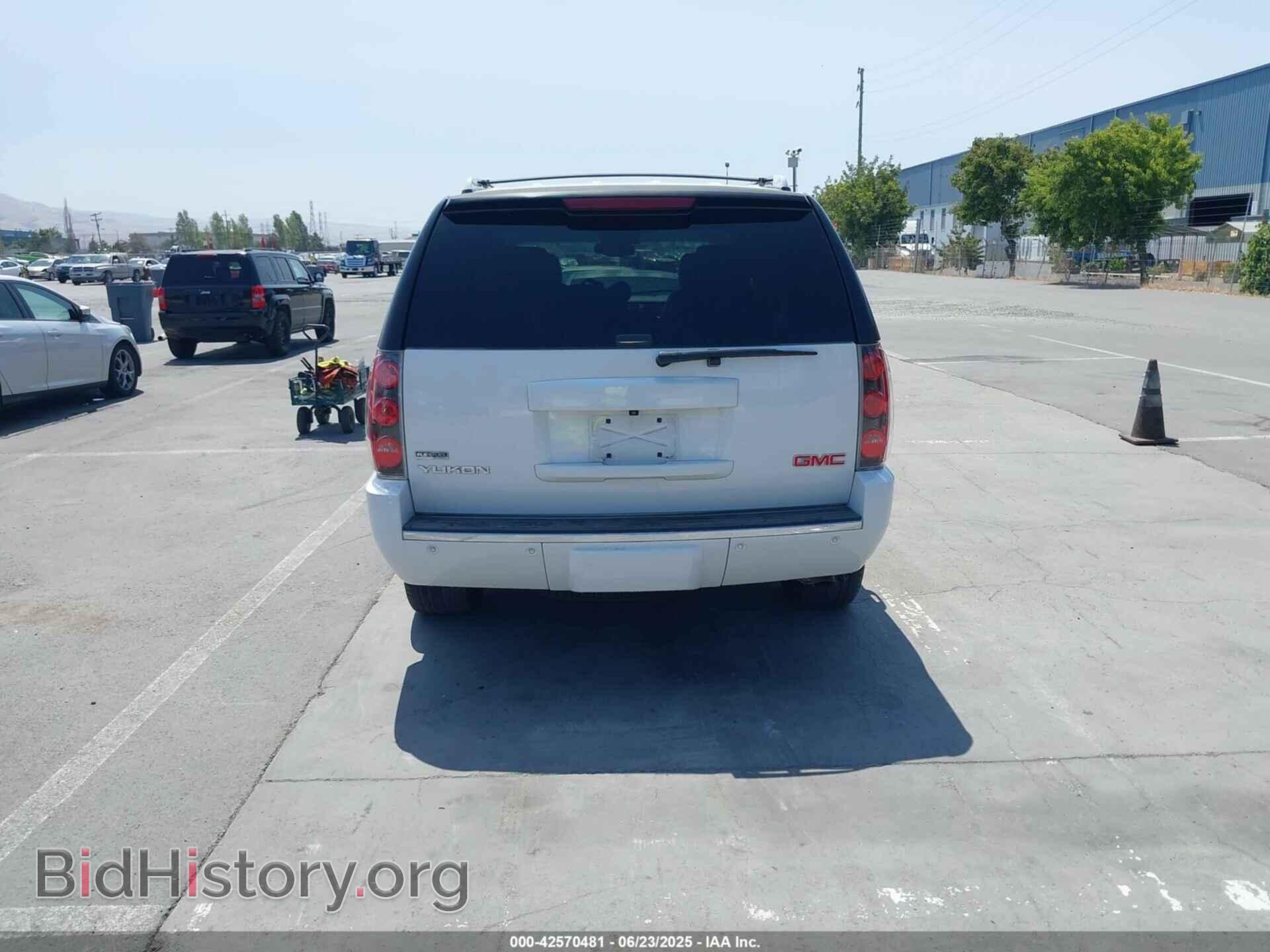 2011 GMC YUKON - VIN: 1GKS2EEF8BR291430 - Фото 16