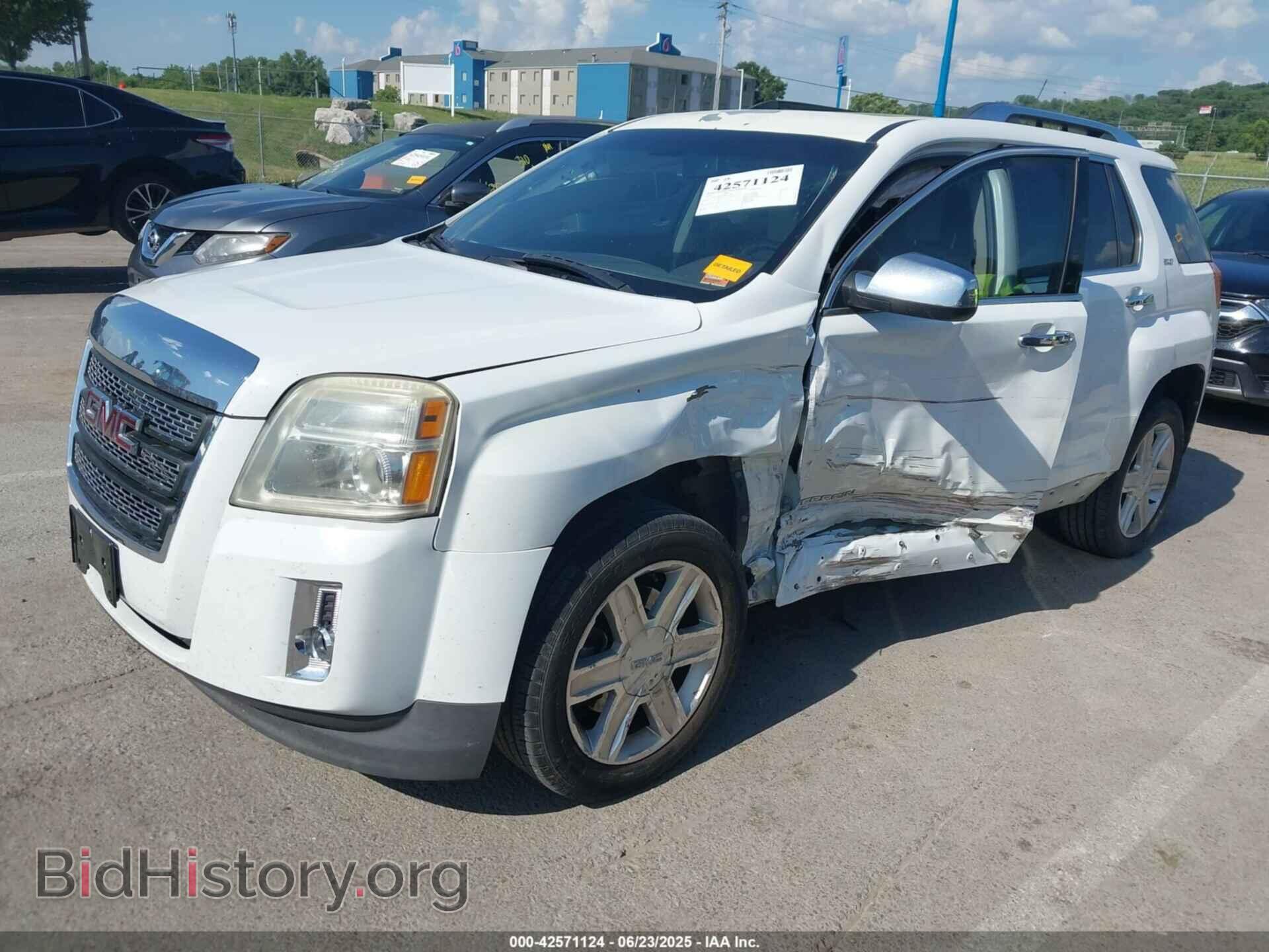 2011 GMC TERRAIN - VIN: 2CTALWEC5B6438366 - Photo 2