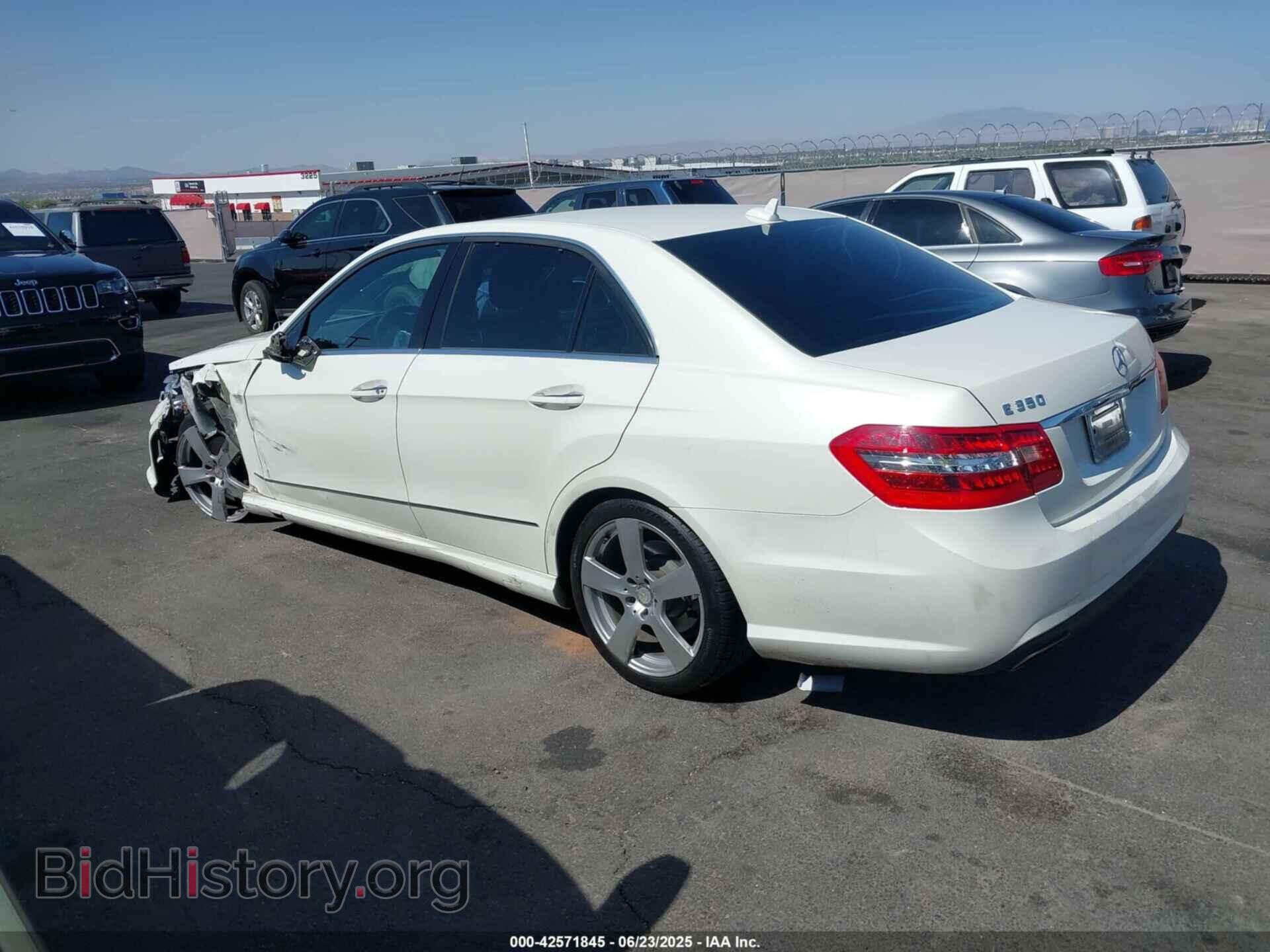 2011 MERCEDES-BENZ E 350 - VIN: WDDHF5GB6BA459946 - Photo 3