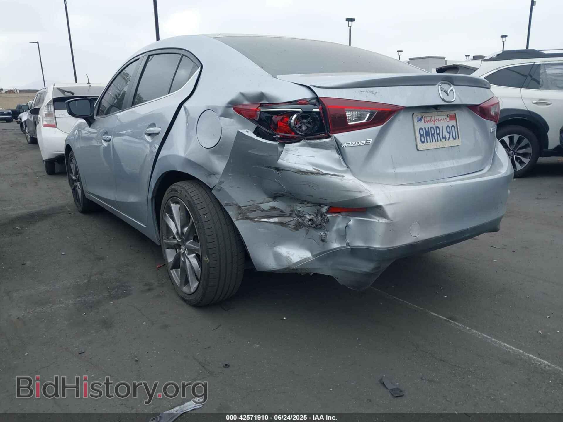 2018 MAZDA MAZDA3 - VIN: 3MZBN1V32JM201221 - Фото 6