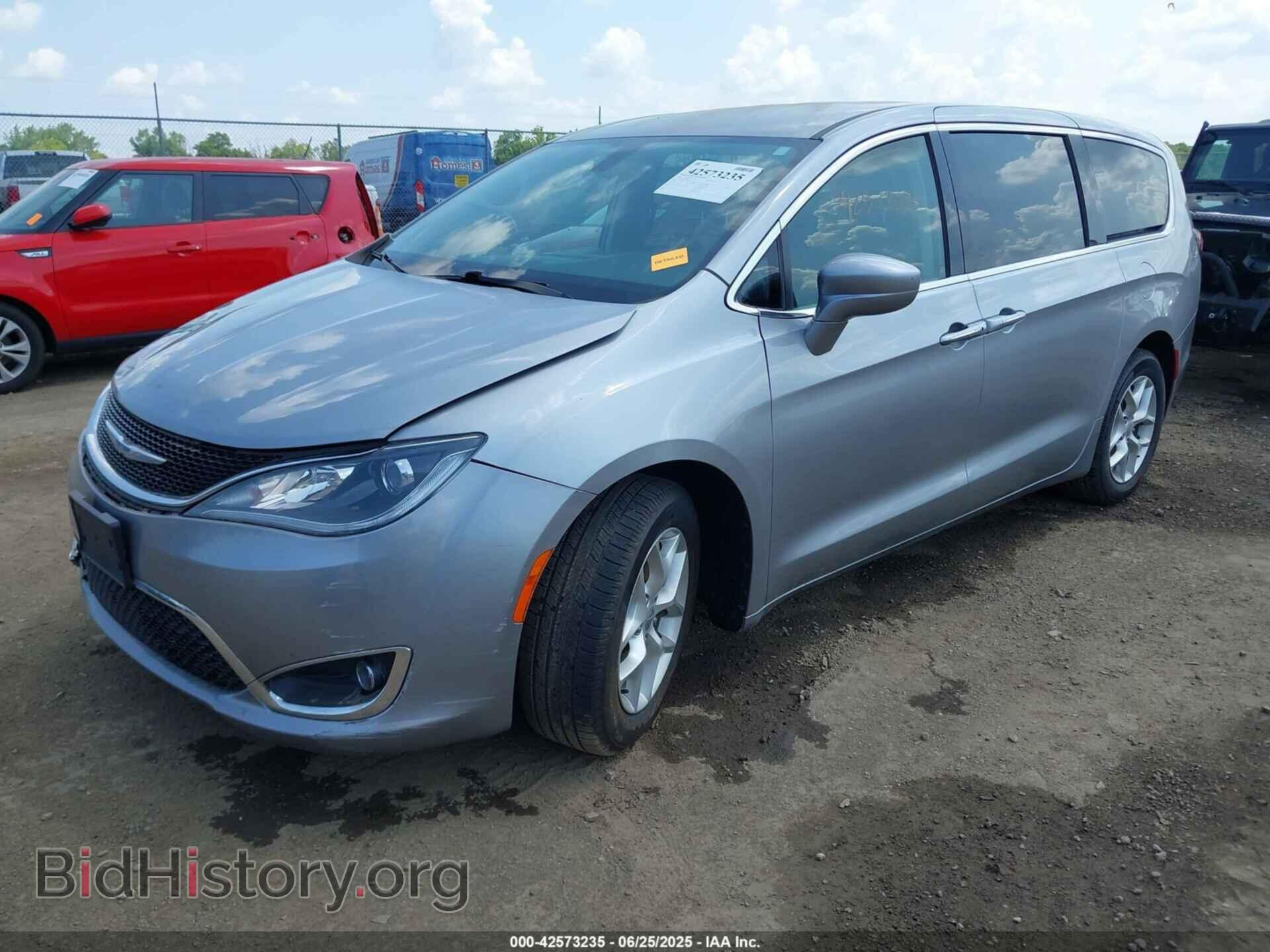 2018 CHRYSLER PACIFICA - VIN: 2C4RC1FG9JR104549 - Photo 2