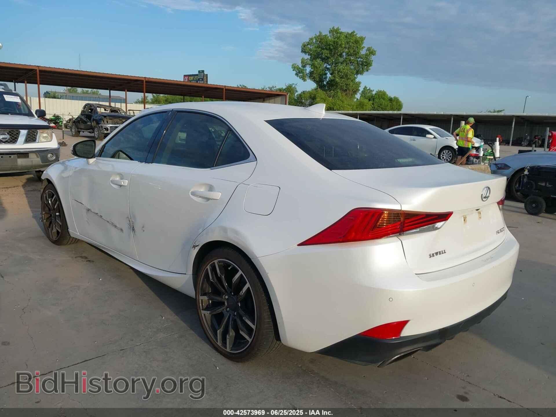 2019 LEXUS IS 300 - VIN: JTHBA1D2XK5084100 - Photo 3