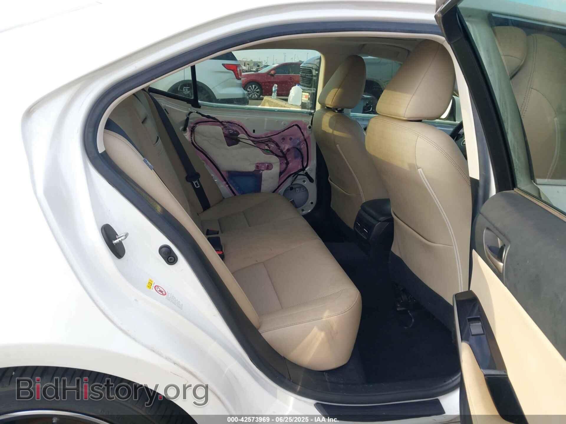 2019 LEXUS IS 300 - VIN: JTHBA1D2XK5084100 - Photo 8