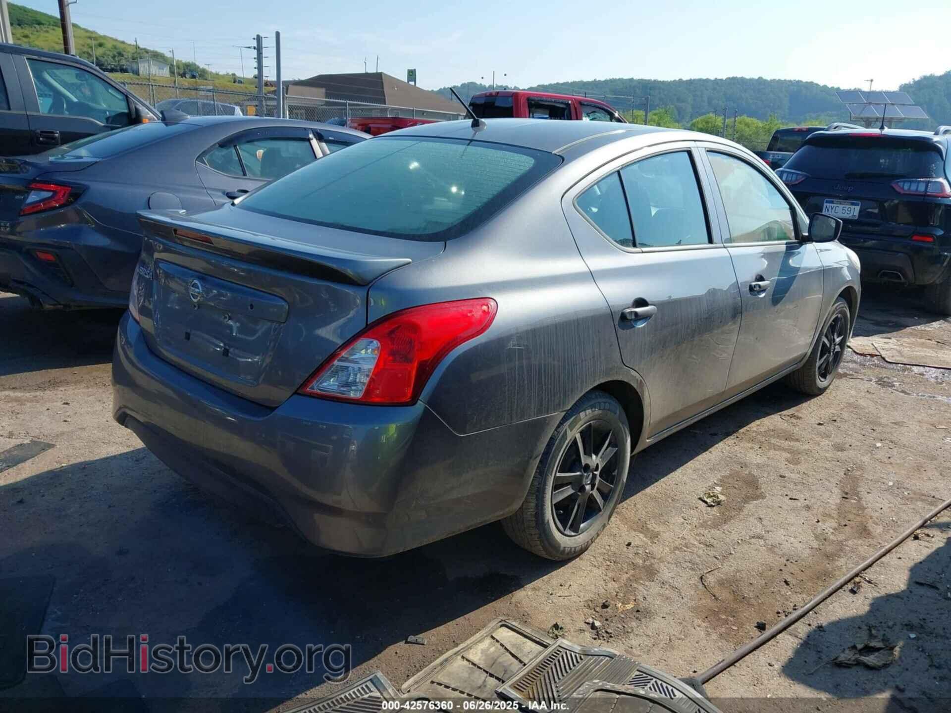 2019 NISSAN VERSA - VIN: 3N1CN7AP3KL820519 - Фото 4