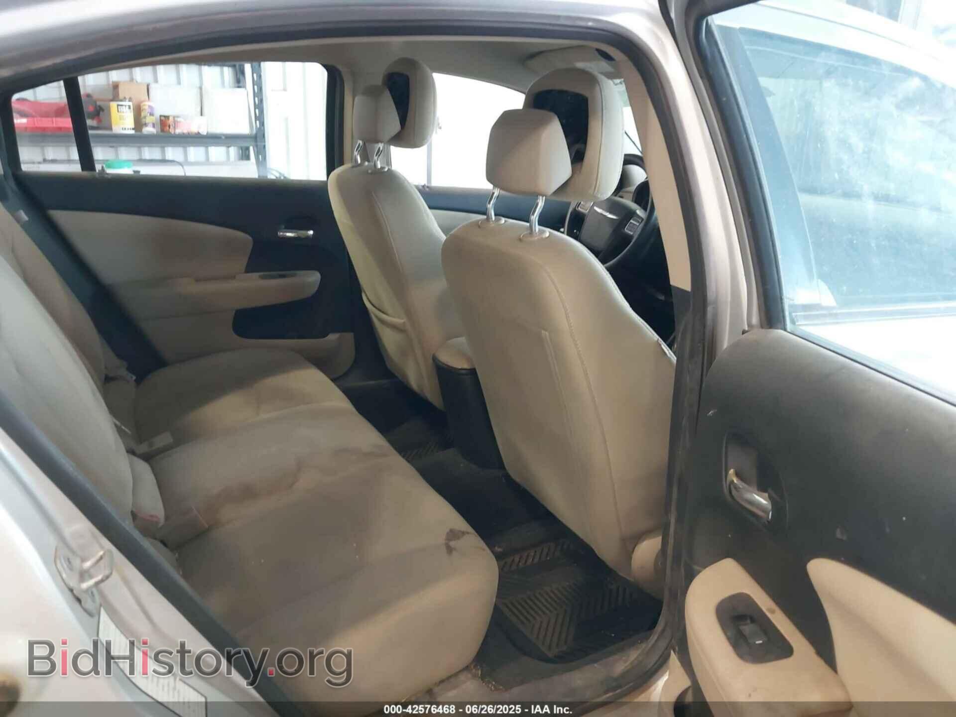 2012 CHRYSLER 200 - VIN: 1C3CCBAB6CN199793 - Фото 8