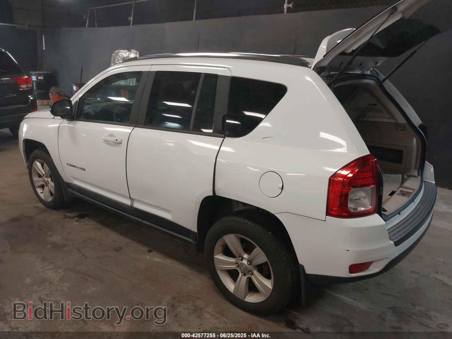 2011 JEEP COMPASS - VIN: 1J4NF1FB3BD277721 - Photo 3