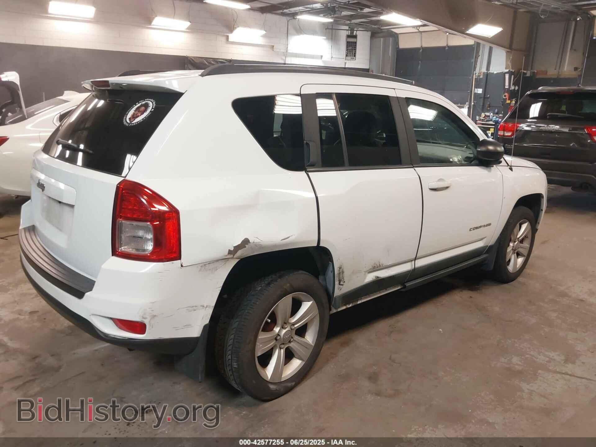 2011 JEEP COMPASS - VIN: 1J4NF1FB3BD277721 - Photo 4