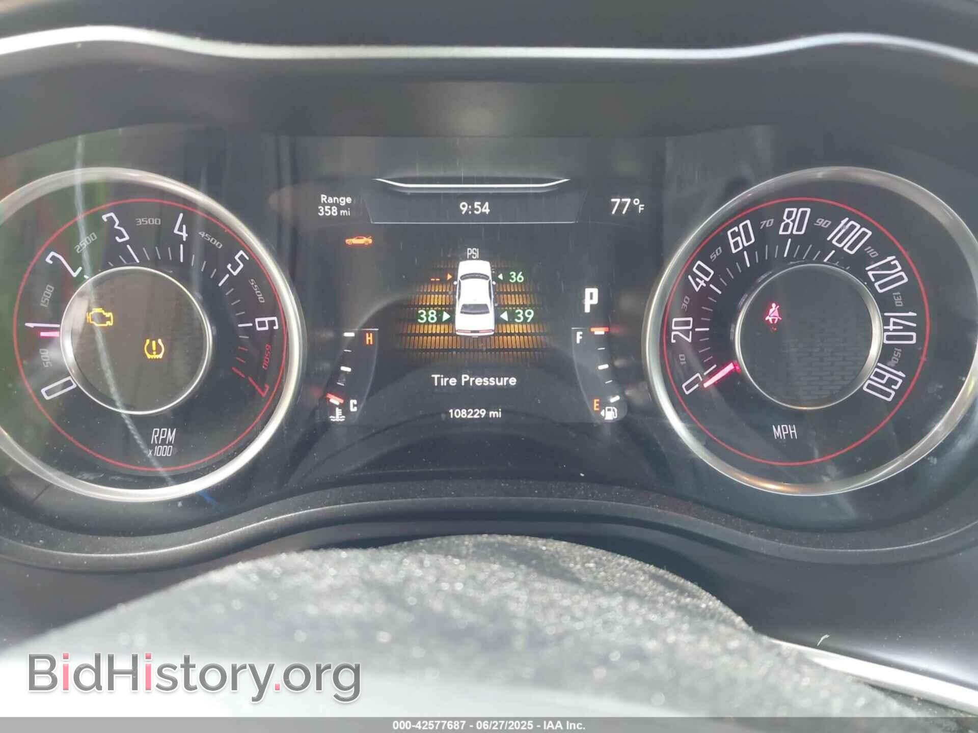 2015 DODGE CHALLENGER - VIN: 2C3CDZAG4FH810922 - Фото 7