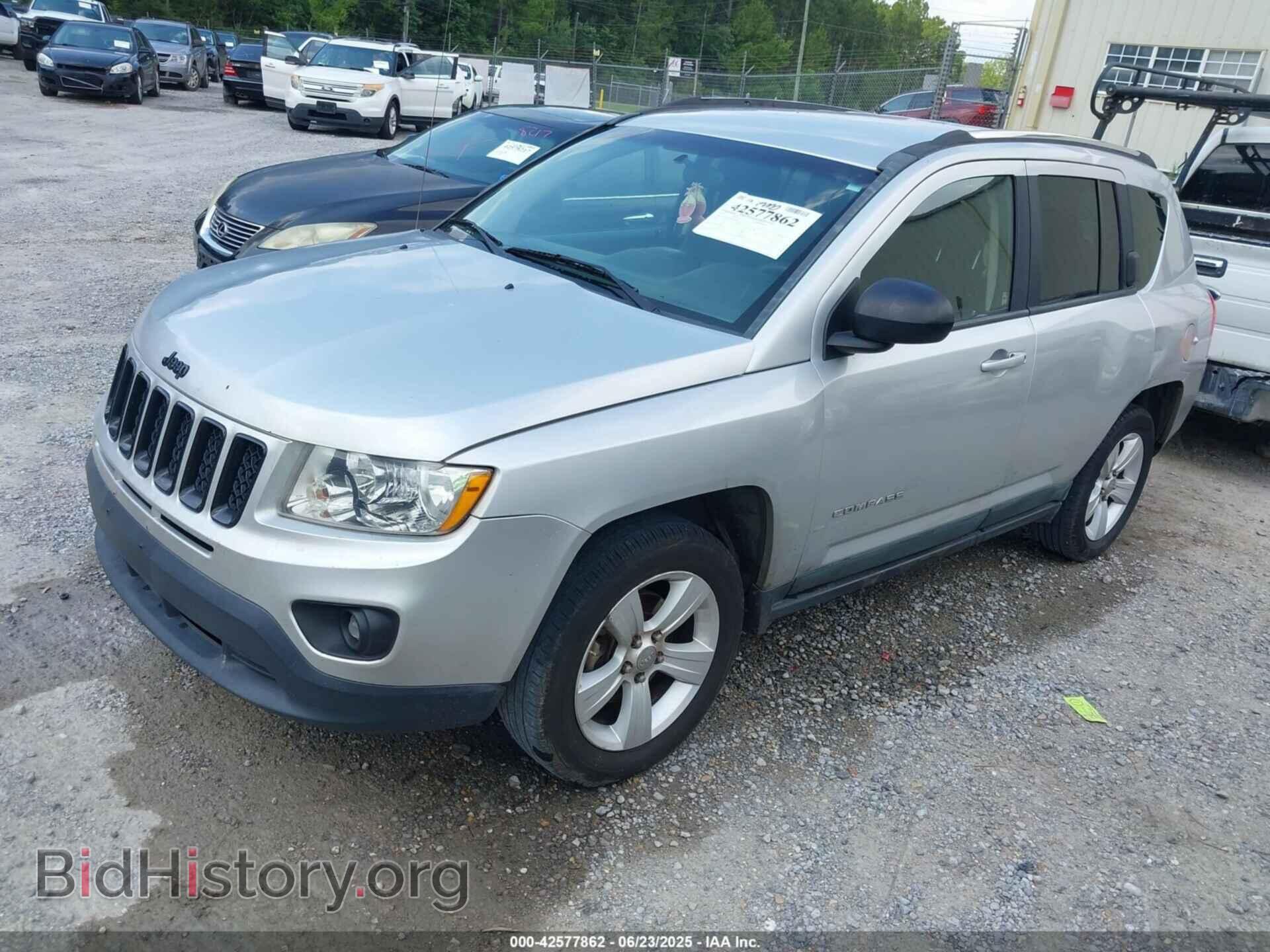 2011 JEEP COMPASS - VIN: 1J4NT1FA2BD286331 - Photo 2