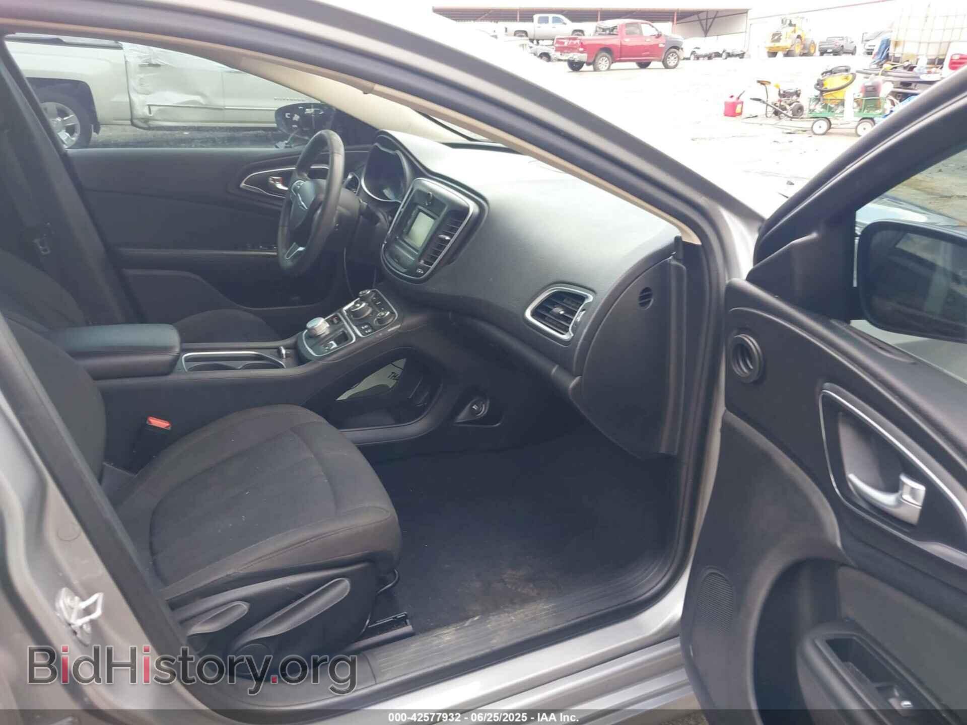 2016 CHRYSLER 200 - VIN: 1C3CCCAB2GN142597 - Фото 5