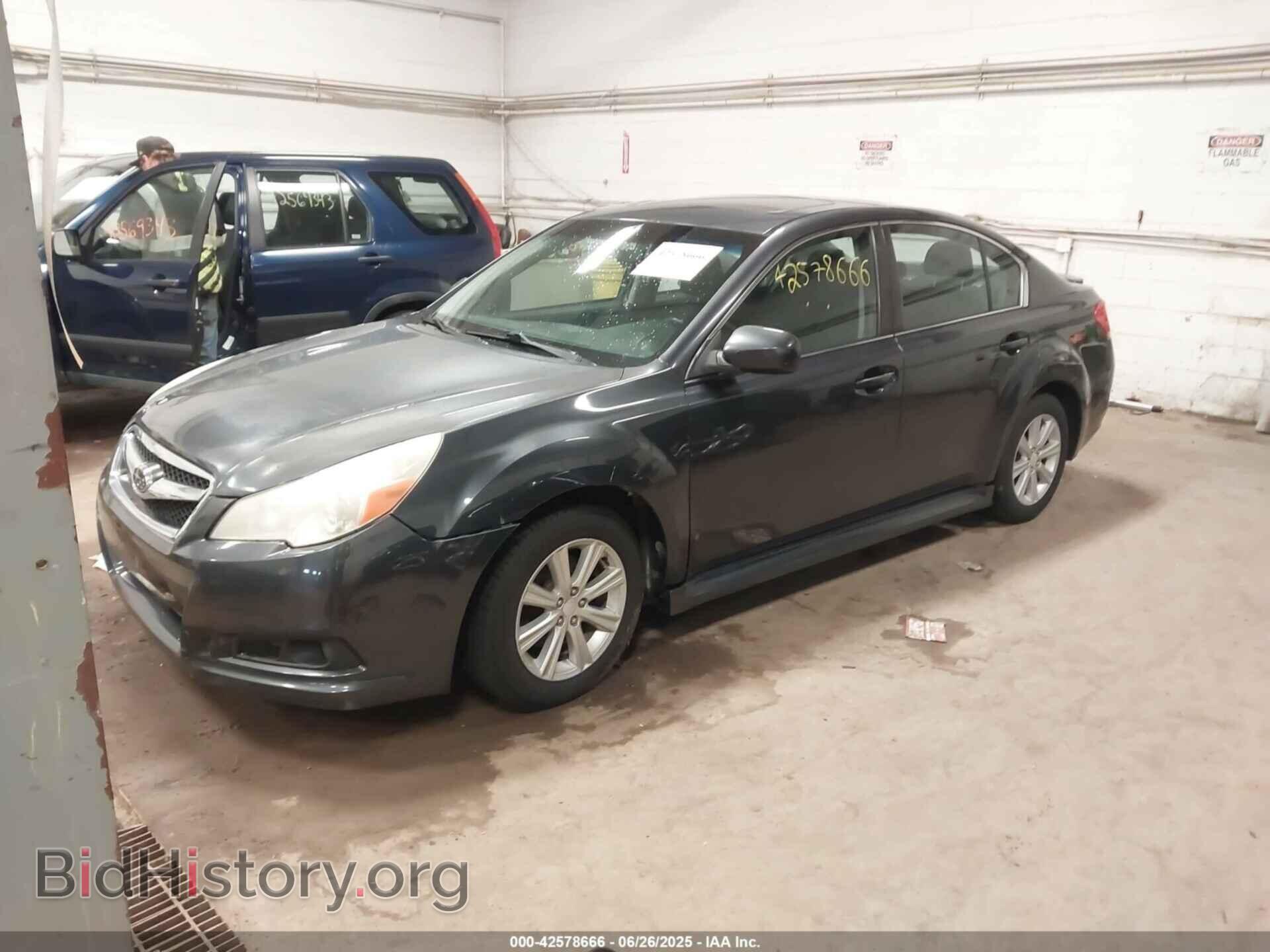 2011 SUBARU LEGACY - VIN: 4S3BMBG63B3213450 - Фото 2
