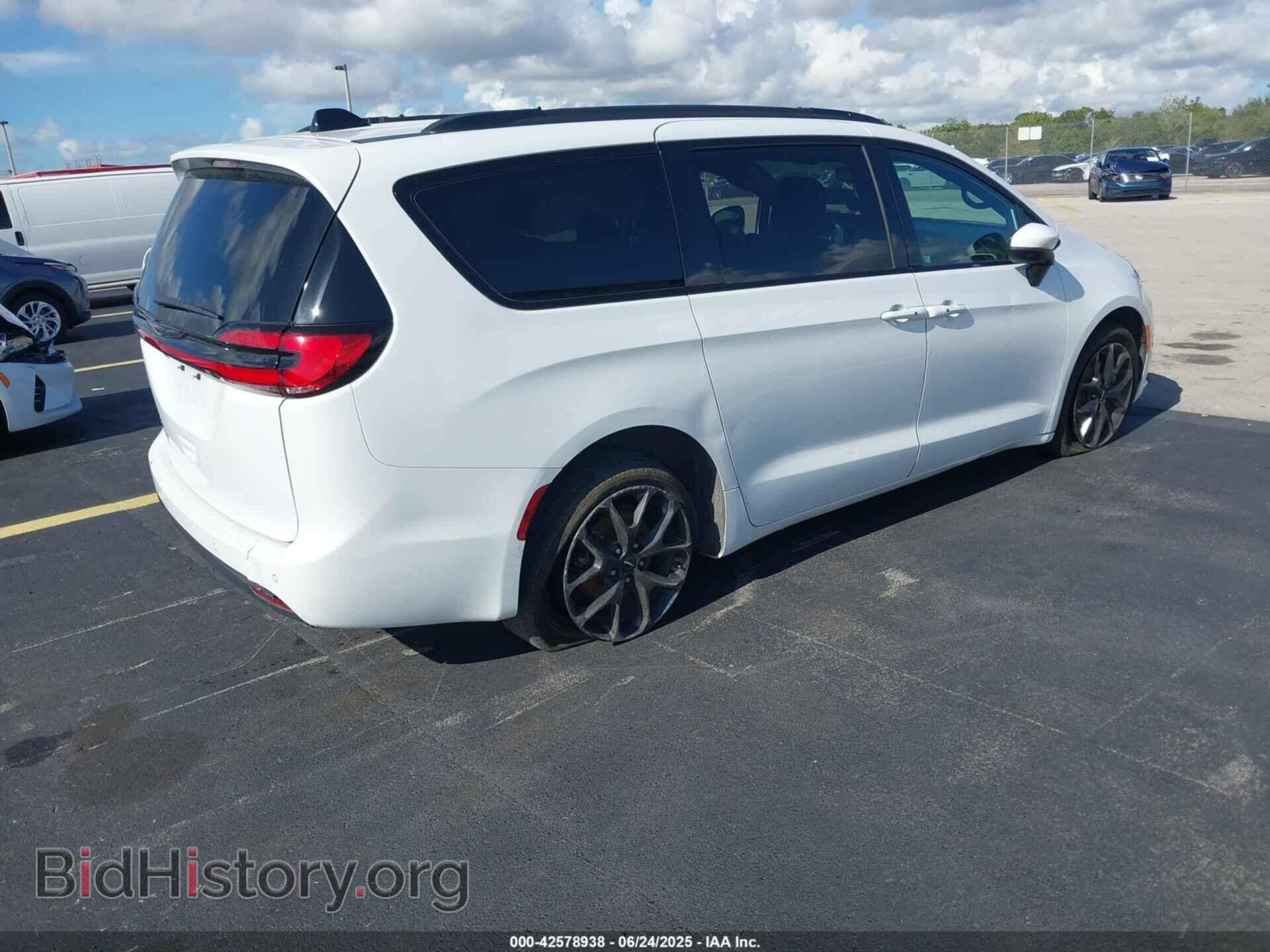 2023 CHRYSLER PACIFICA - VIN: 2C4RC1BGXPR564981 - Фото 4
