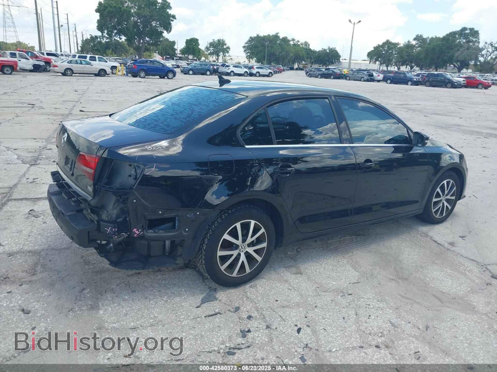 2017 VOLKSWAGEN JETTA - VIN: 3VWDB7AJXHM201714 - Фото 4