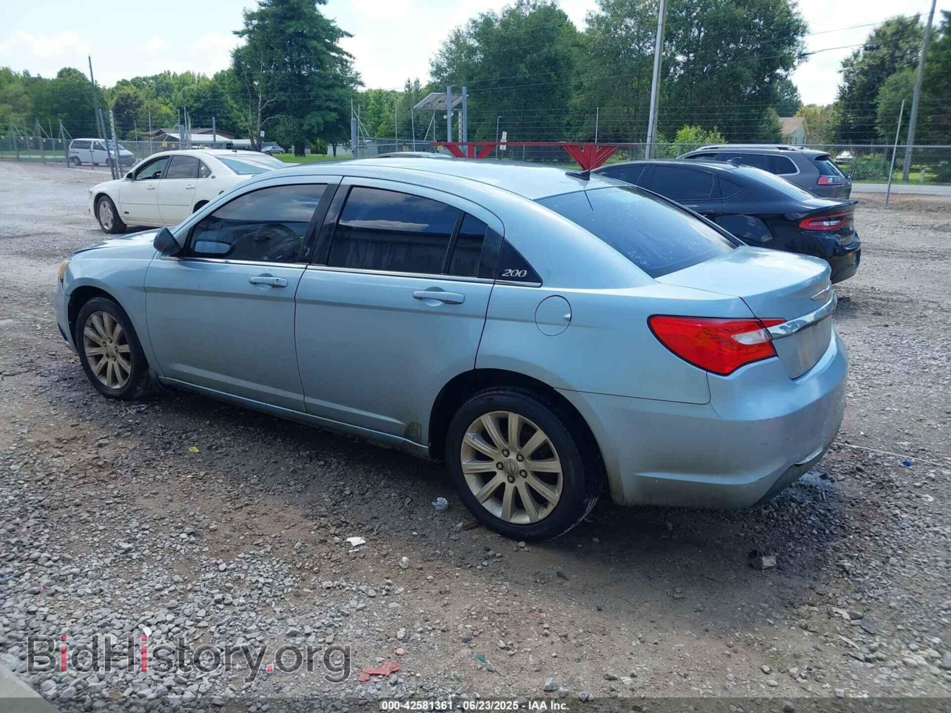 2012 CHRYSLER 200 - VIN: 1C3CCBBGXCN308105 - Фото 3