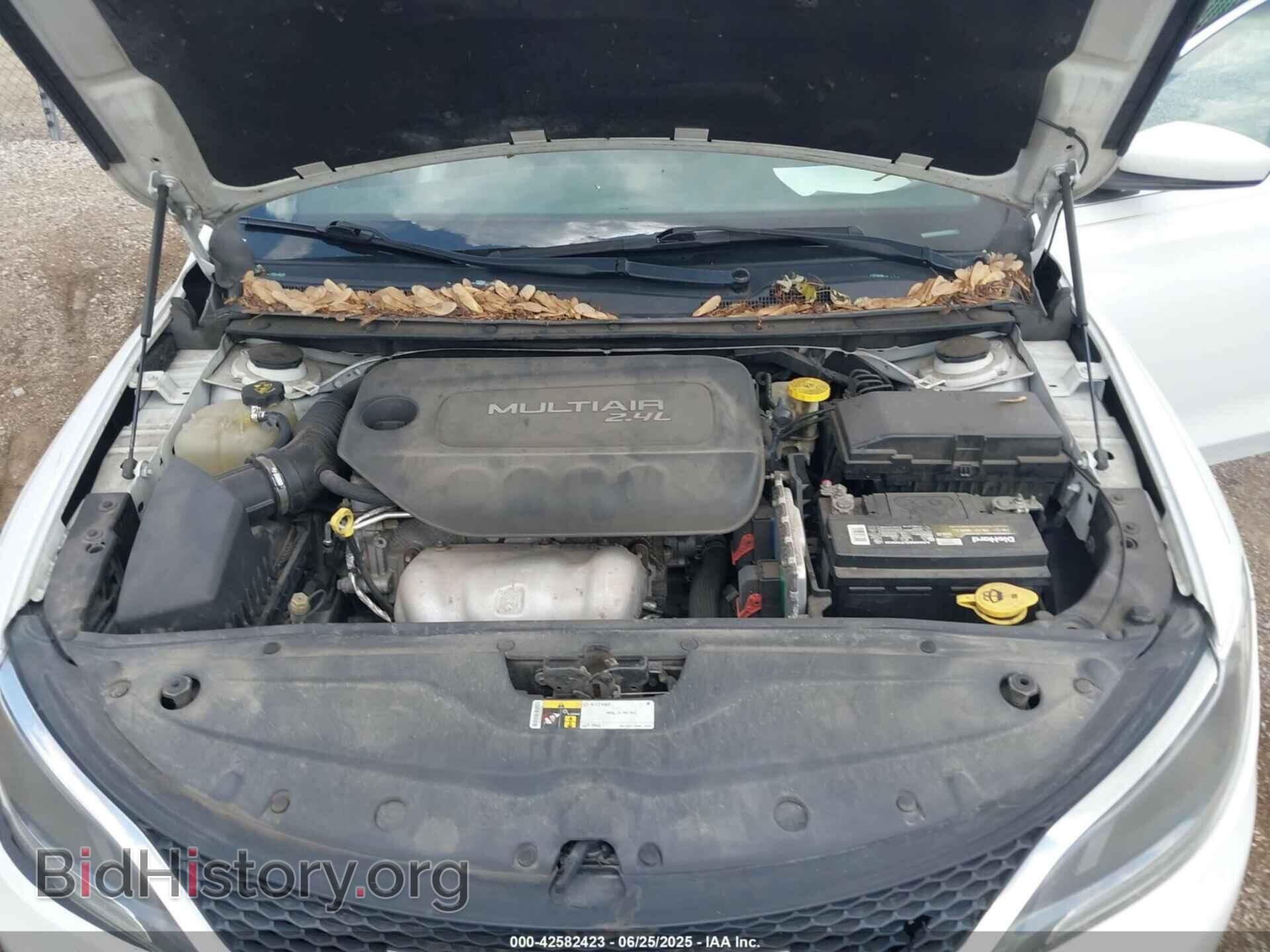 2016 CHRYSLER 200 - VIN: 1C3CCCAB9GN153273 - Фото 10