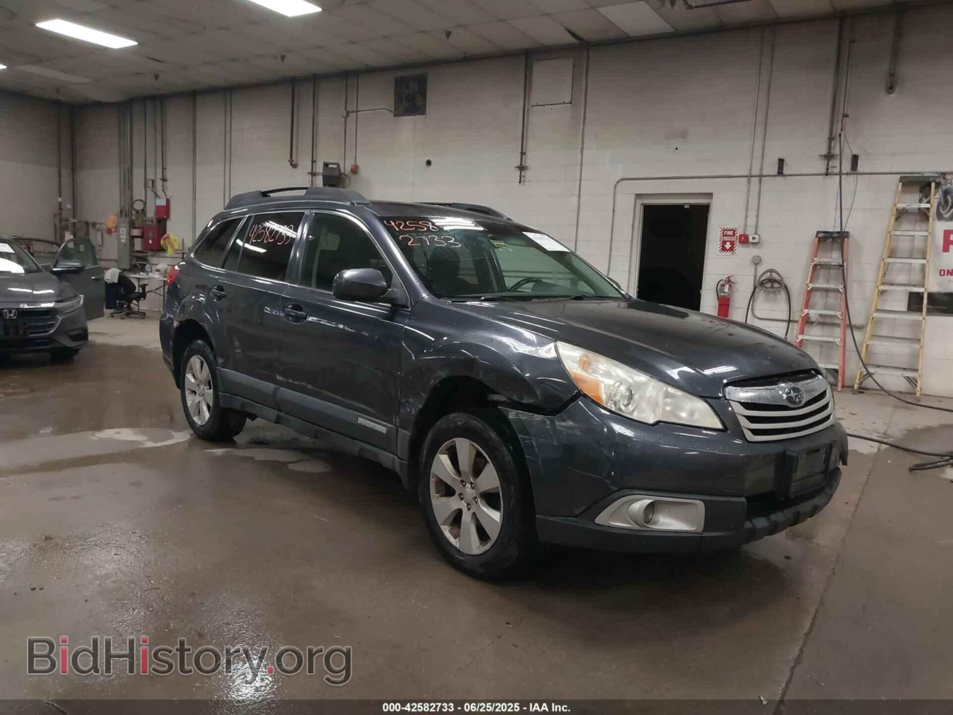 Photo 4S4BRBCC2B3355538 - SUBARU OUTBACK 2011