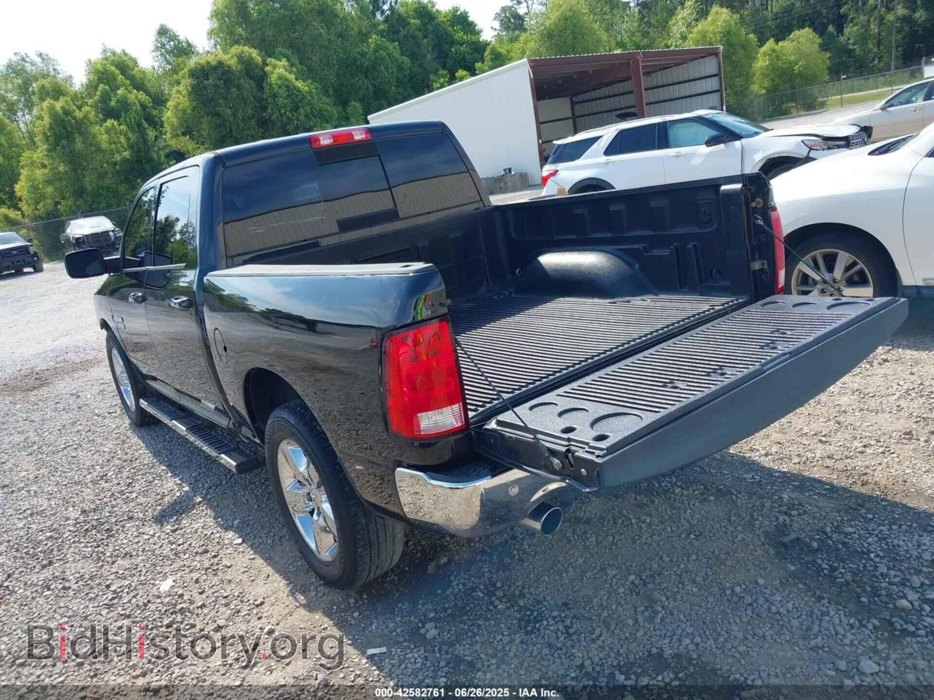 2016 RAM 1500 - VIN: 3C6RR7LT1GG272033 - Фото 3