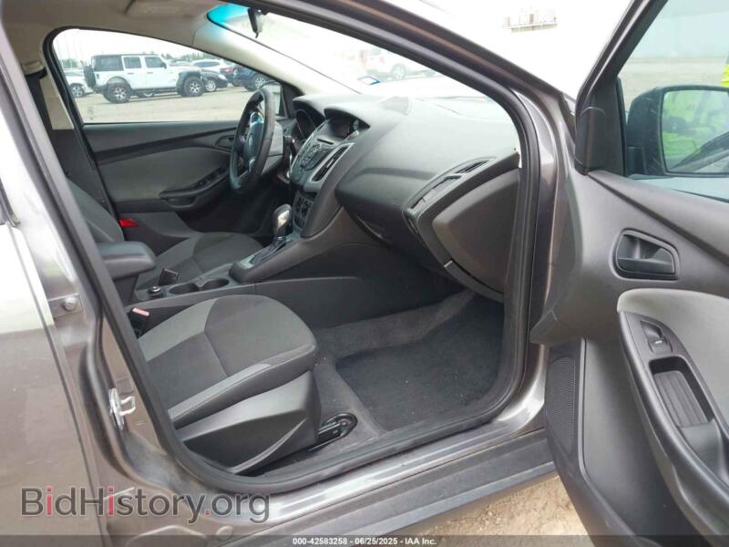 2012 Ford FOCUS (VIN 1FAHP3F24CL186434) — фото 5 из 12