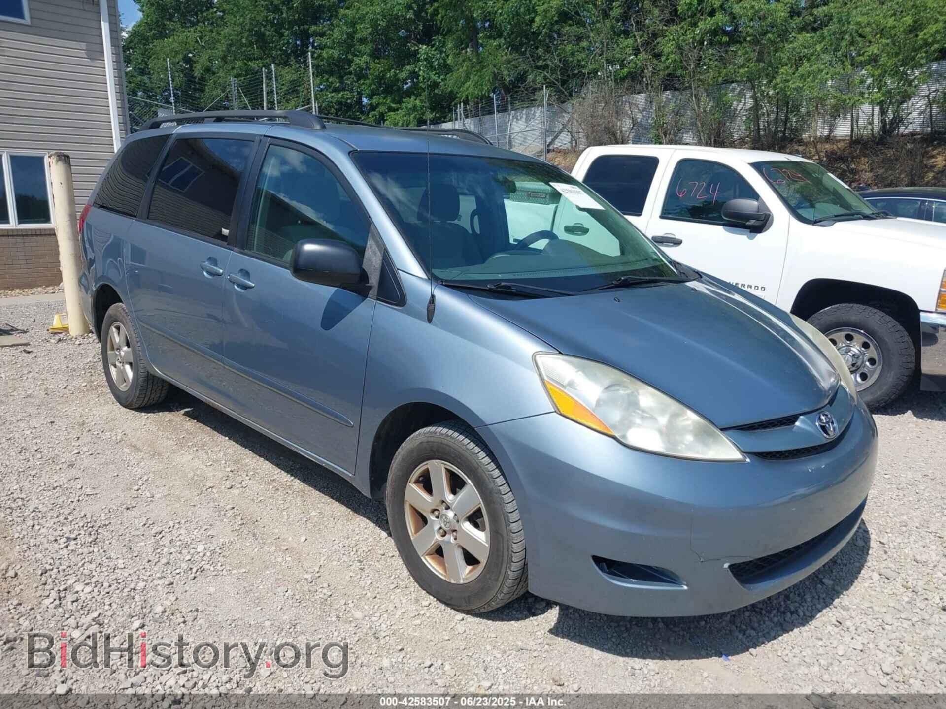 Фотография 5TDKK4CC9AS318357 - TOYOTA SIENNA 2010