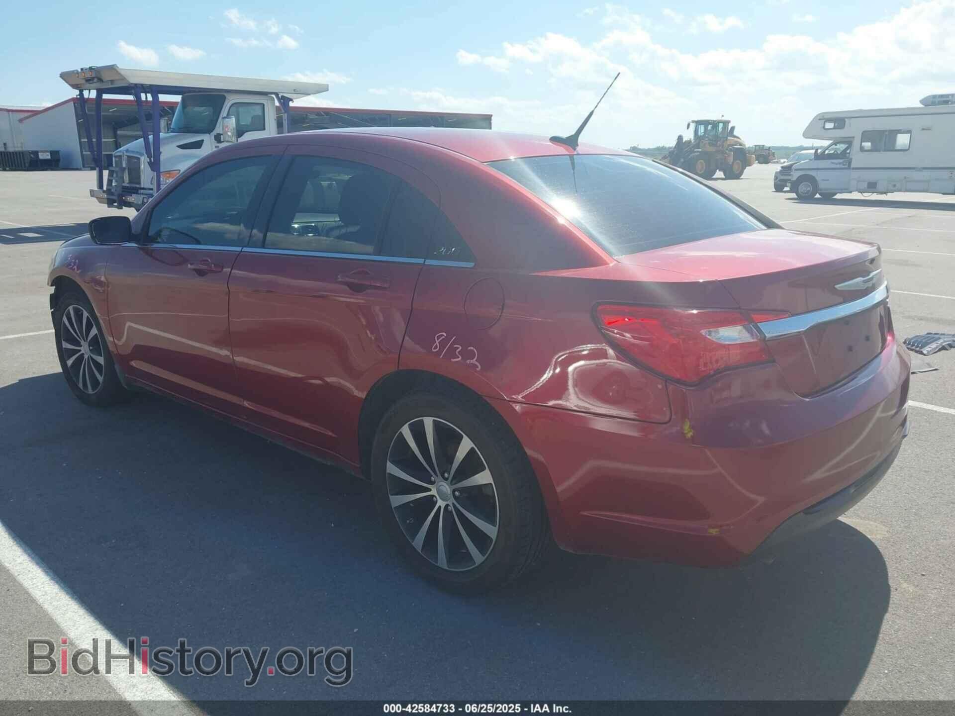2013 CHRYSLER 200 - VIN: 1C3CCBCG3DN523650 - Фото 3