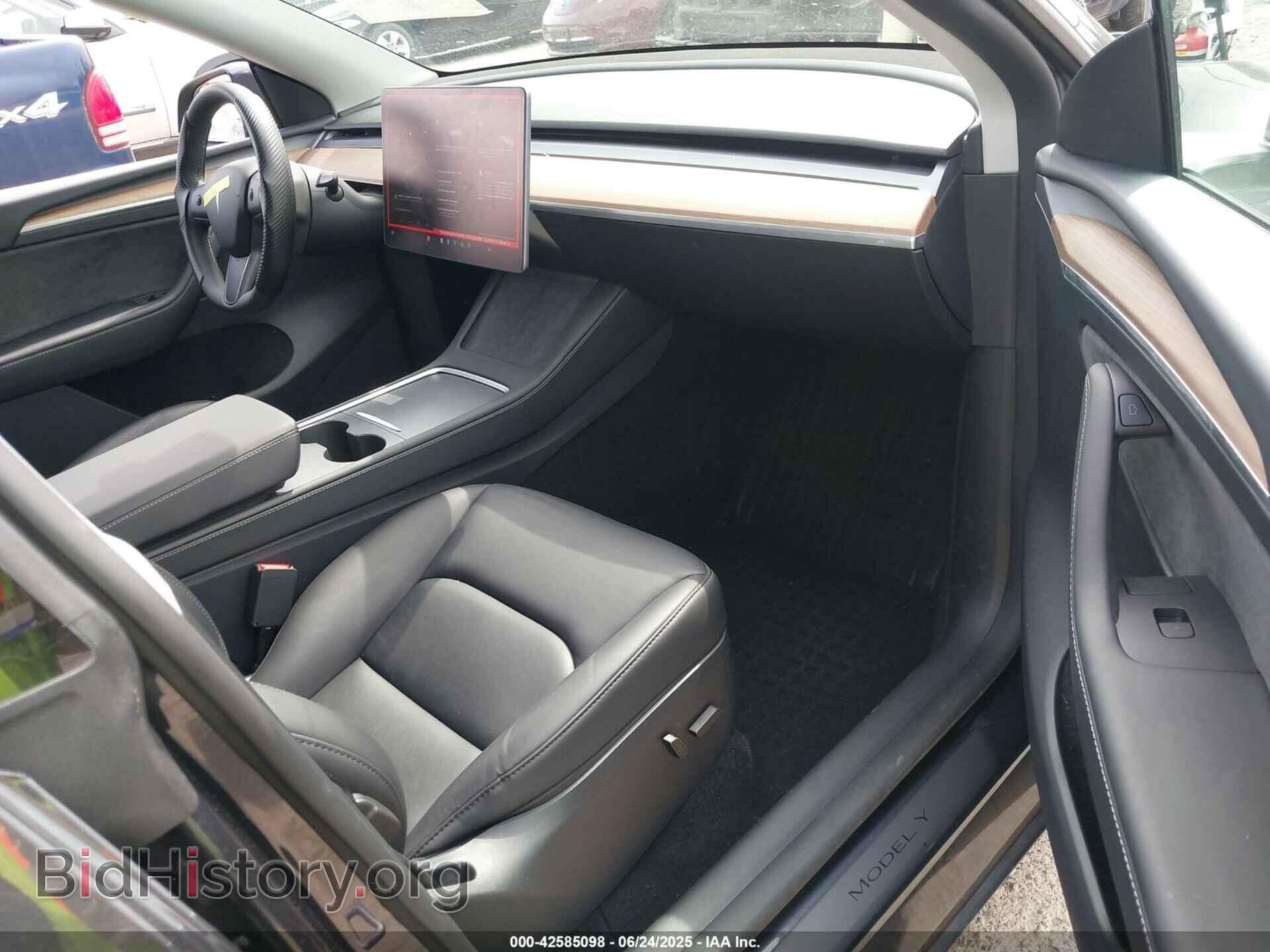 2024 TESLA MODEL Y - VIN: 7SAYGDEDXRF054960 - Фото 5