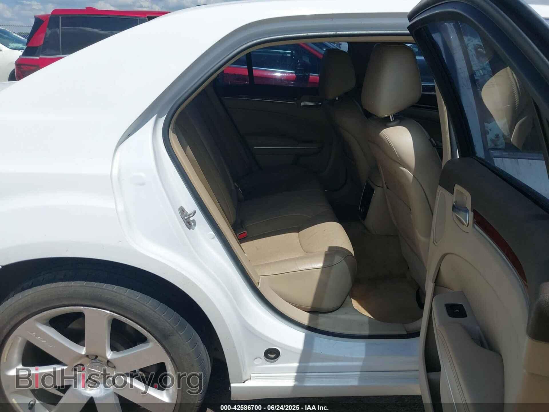 2011 CHRYSLER 300C - VIN: 2C3CA6CT8BH514863 - Фото 8